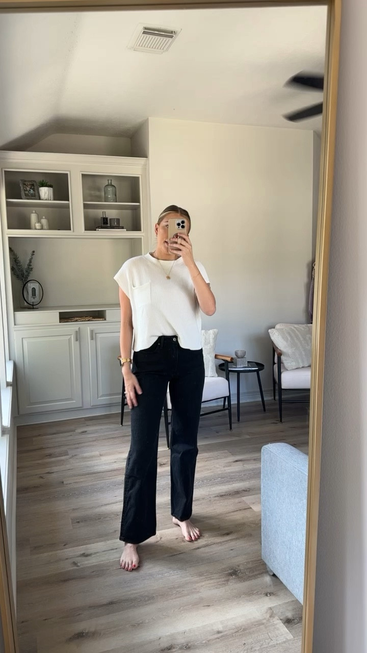 Black Abercrombie jeans for fall
Size 27R

#LTKFind #LTKSale #LTKSeasonal