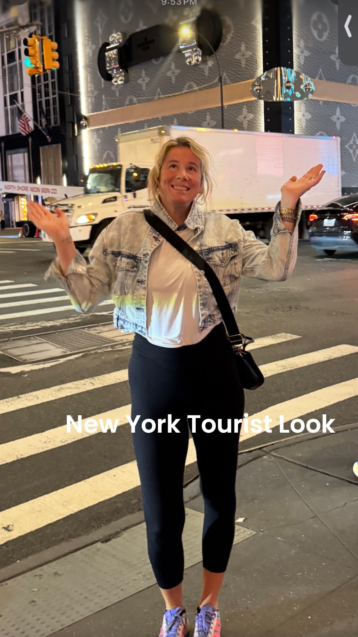 New York Tourist Look!