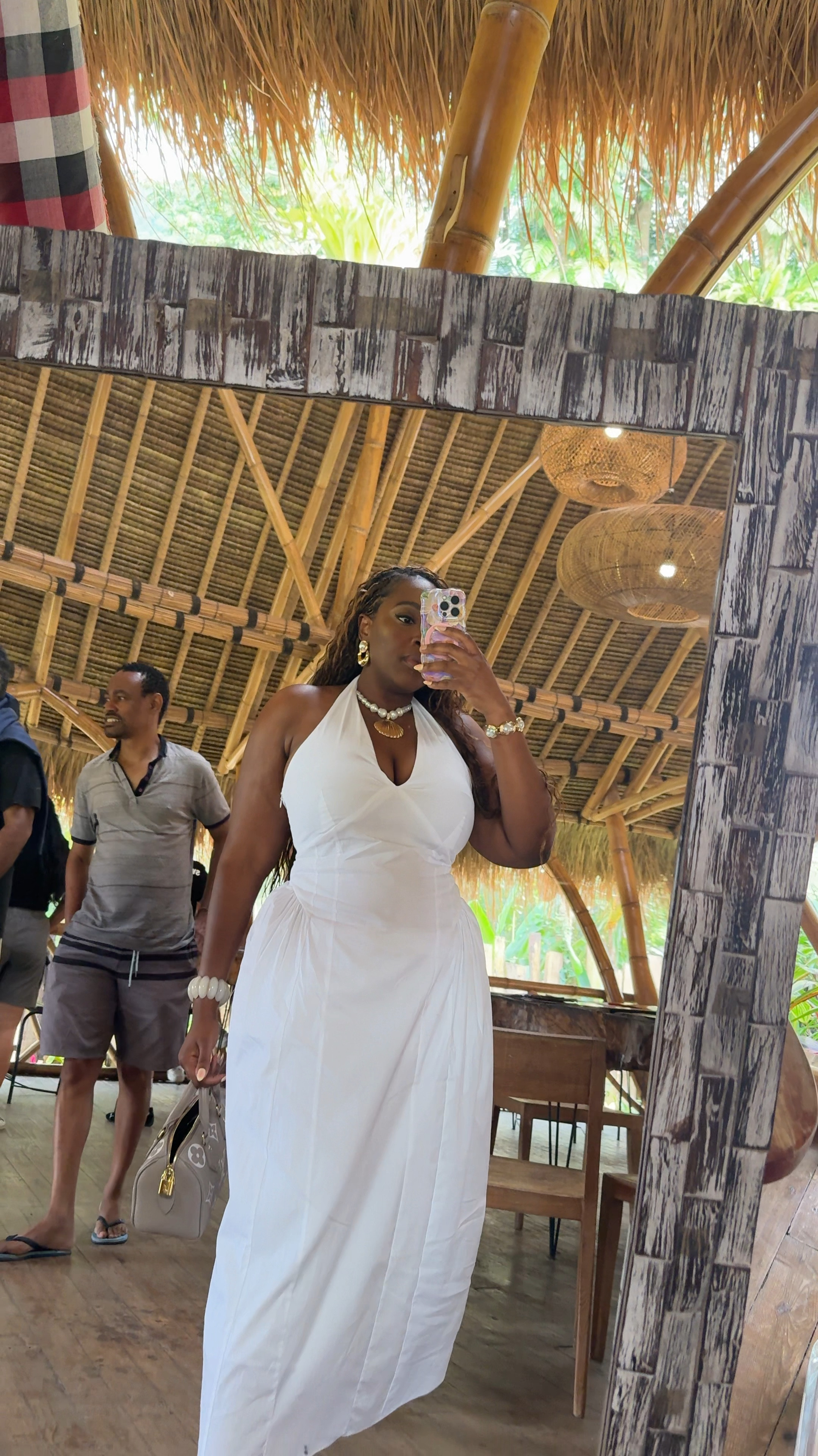 Flattering dress for a casual or night out occasion 

#LTKPlusSize #LTKStyleTip #LTKFindsUnder100