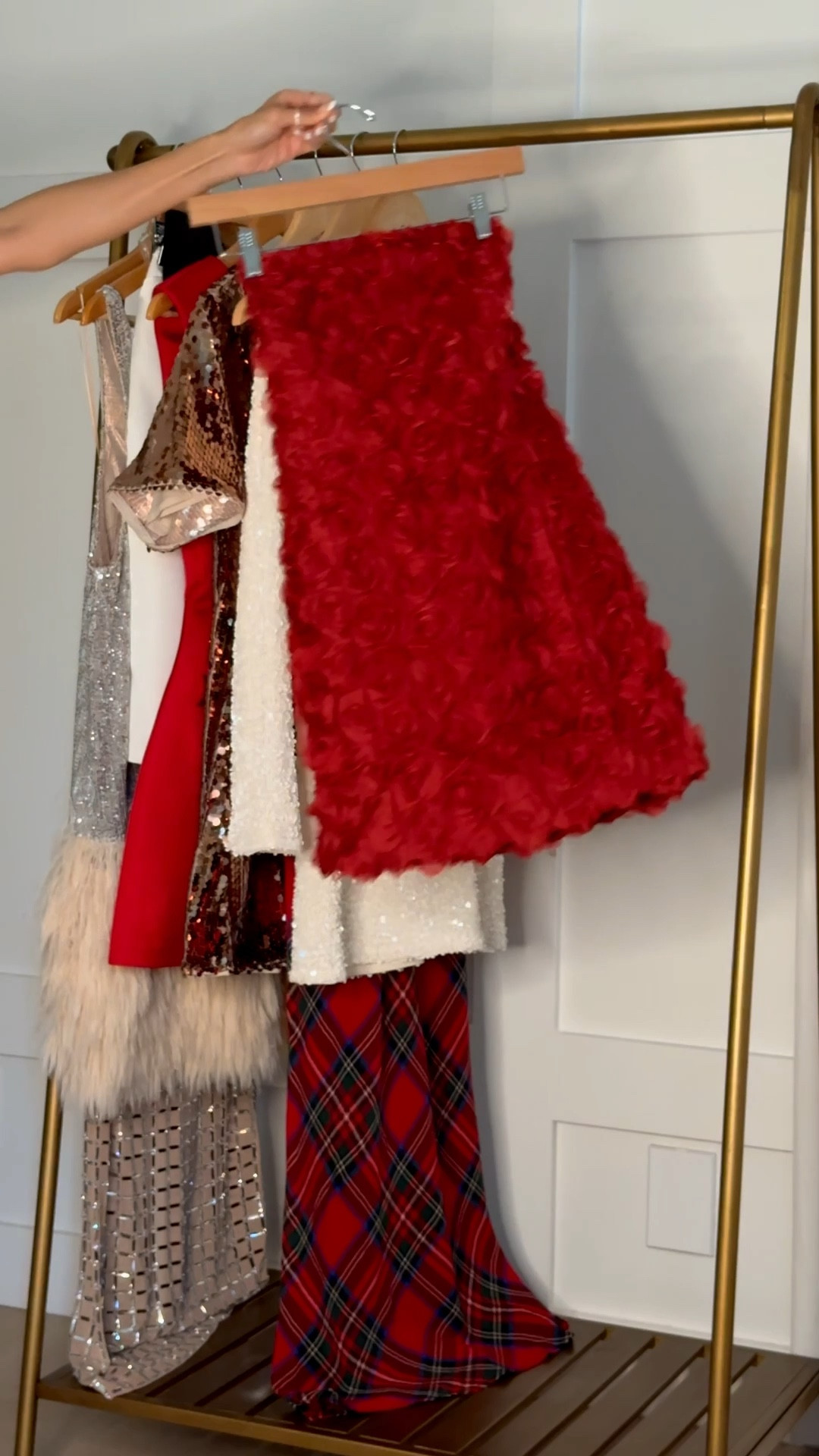 Scroll to shop!! From H&M, Nordstrom, Zara, and more! Follow for more daily finds! Appreciate you!! Xo!💖

#LTKFindsUnder100 #LTKHoliday #LTKFindsUnder50