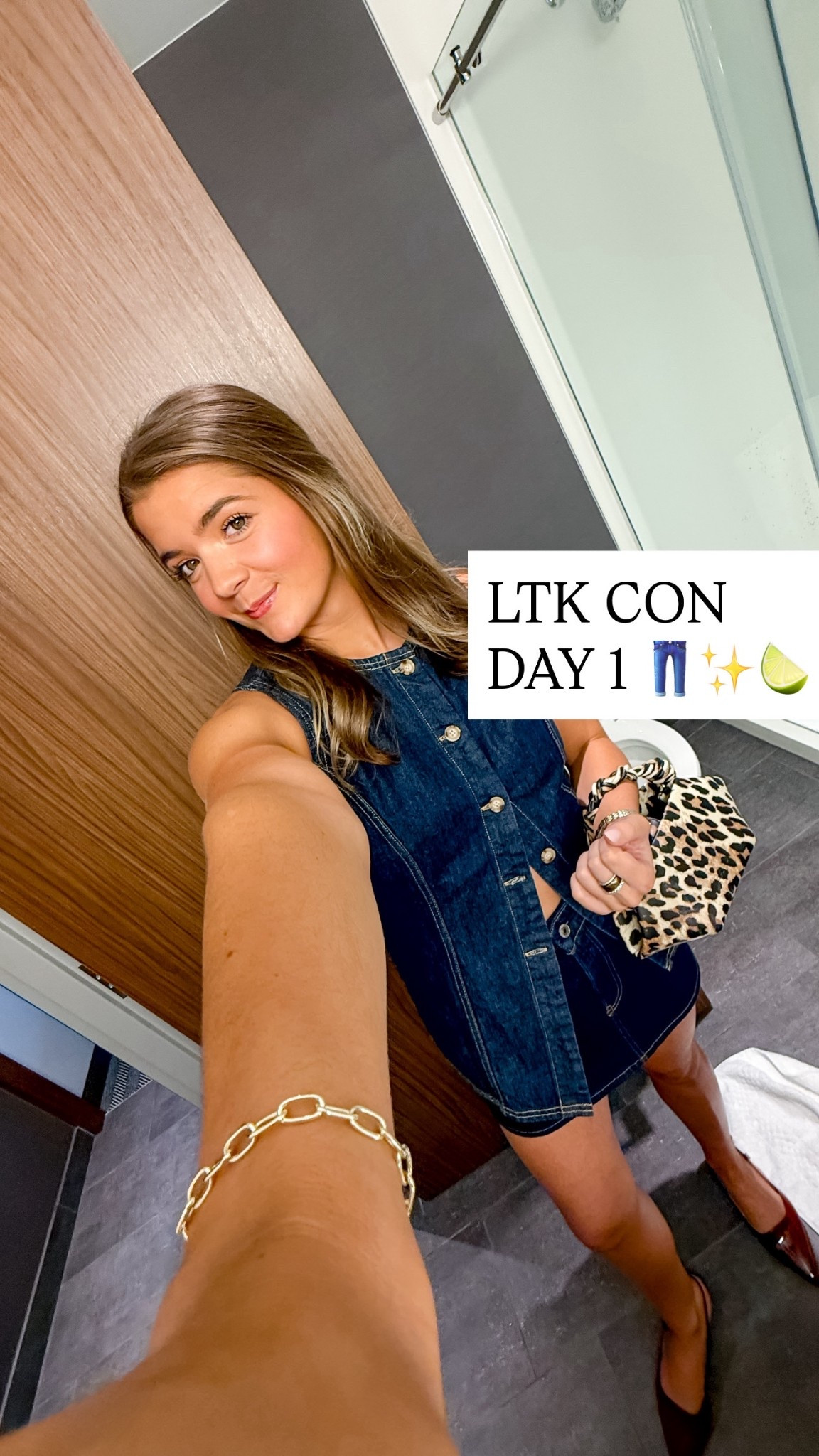 Outfit linked! The bag I rented from RTR!

#LTKCon #LTKFindsUnder100 #LTKSeasonal