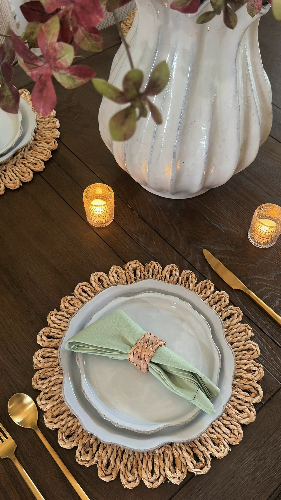 It’s the little details that make a table feel special. ✨ These napkin rings pulled everything together and instantly elevated the whole place setting.


#TablescapeDecor #HostingInspiration #NapkinRings #HomeDecorFinds #AmazonFinds

#LTKHome
