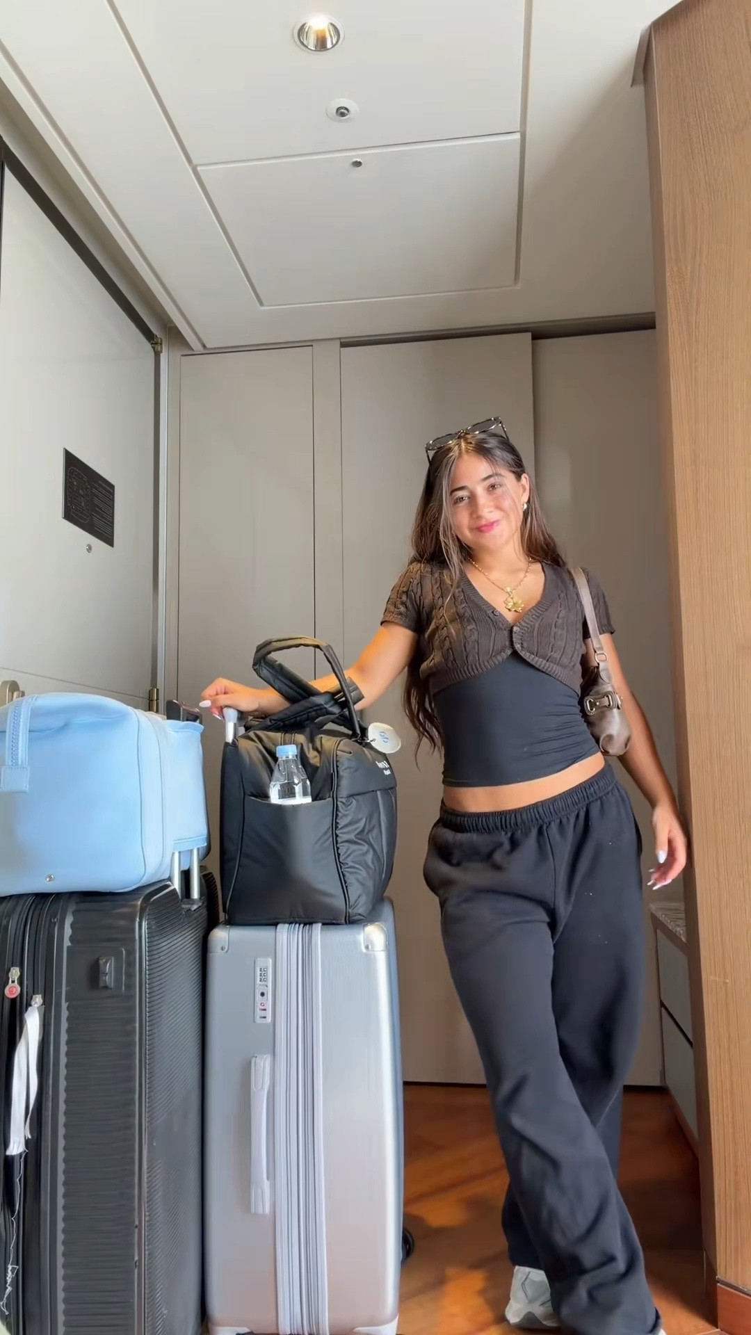 airport fit 😋

#LTKTravel #LTKgrwm #LTKootd