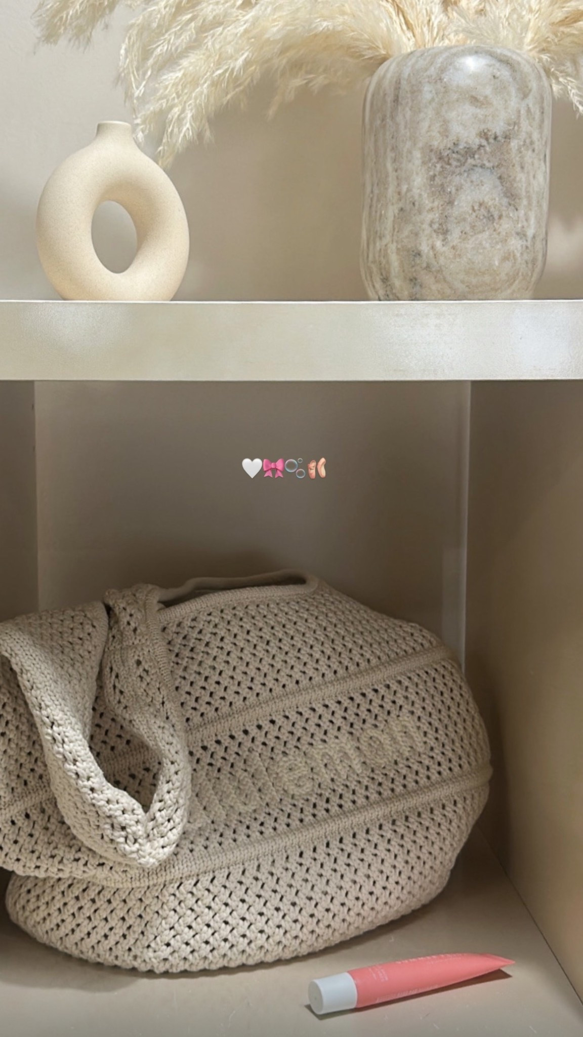 pilates accessories 
bag lululemon 
gloss summer friday 
🤍 

#LTKBeauty #LTKItBag #LTKActive