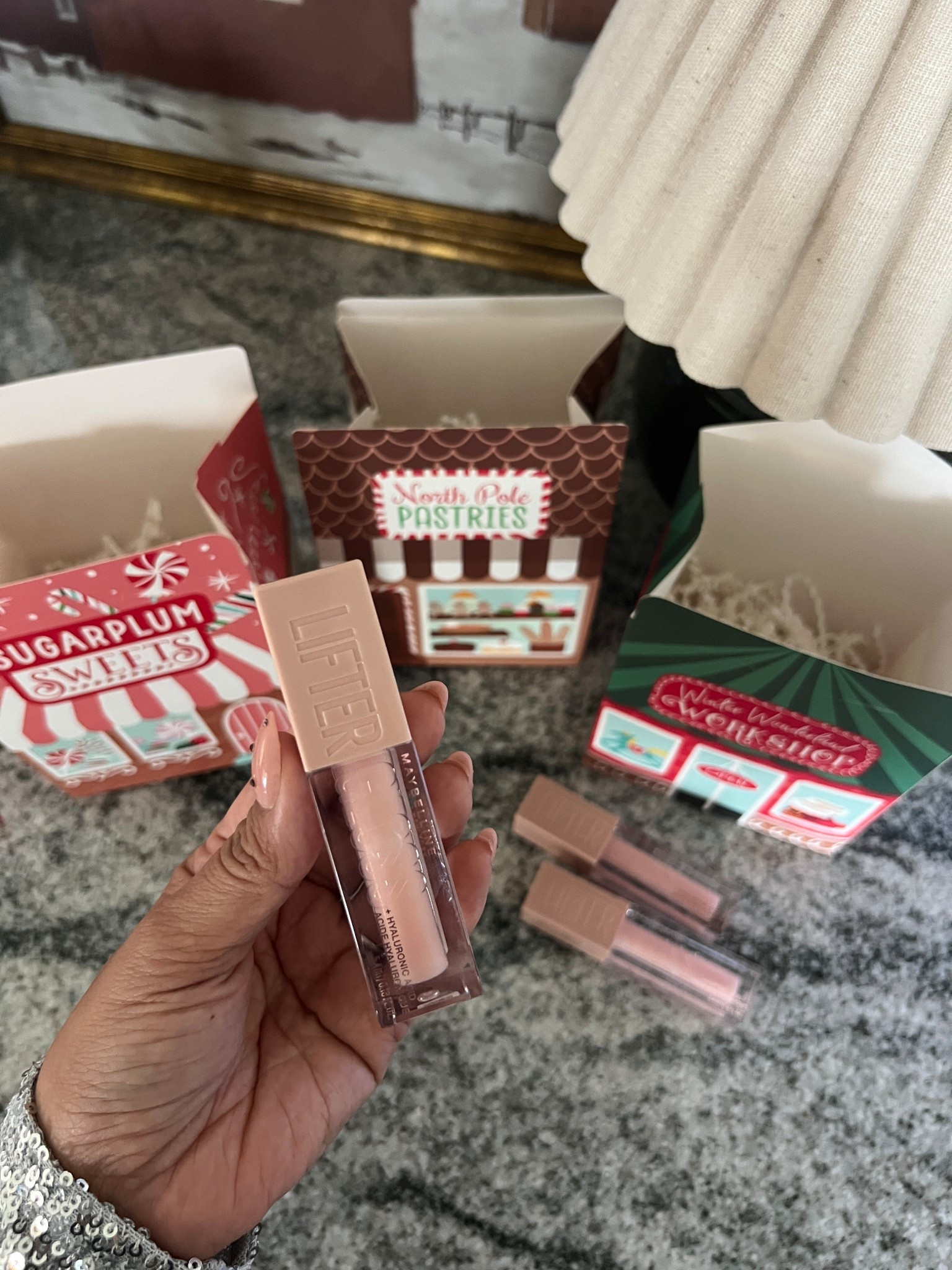 This Maybelline gloss in “Ice” is the perfect topper over any lipstick! 🙌🏽 and how cute are these mini gift boxes.


#LTKHoliday