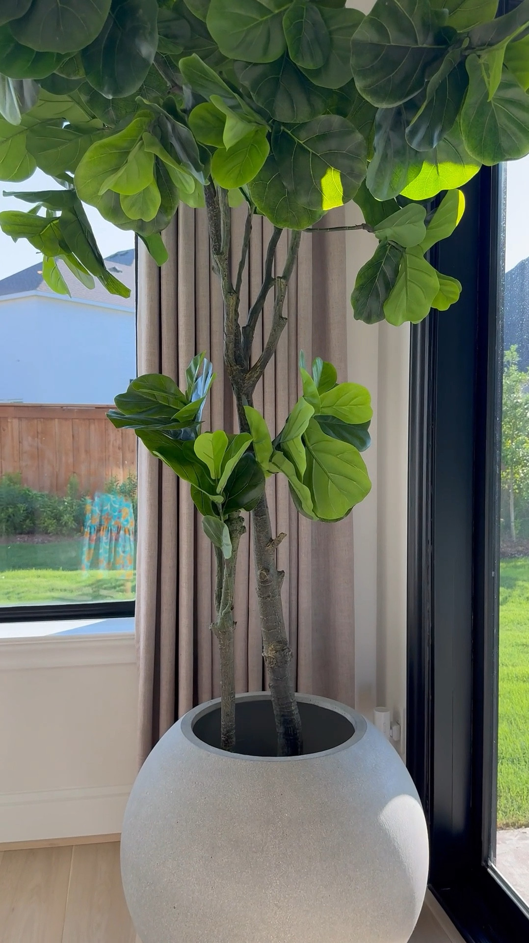 Hey loves! 🌸✨ Just linked my fiddle leaf fig tree and these adorable planters that are giving me all the spring vibes! 🪴🤍 Perfect for refreshing your space this season. Check them out and let’s bring that fresh, cozy energy home! 🫶🏽 

#LTKSaleAlert #LTKHome #LTKStyleTip