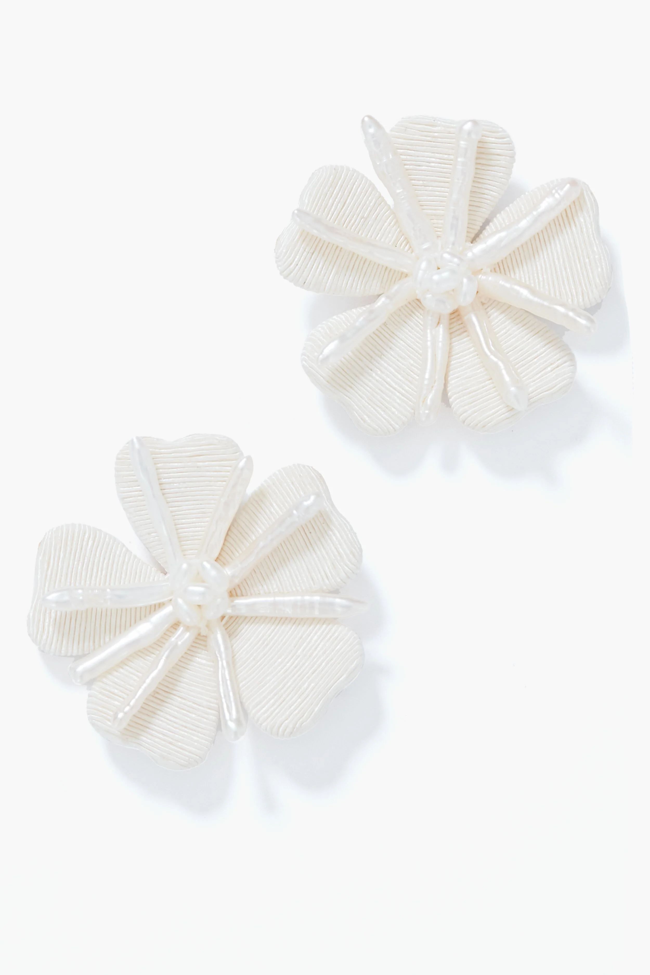 Cream Fleur Earrings | Tuckernuck (US)