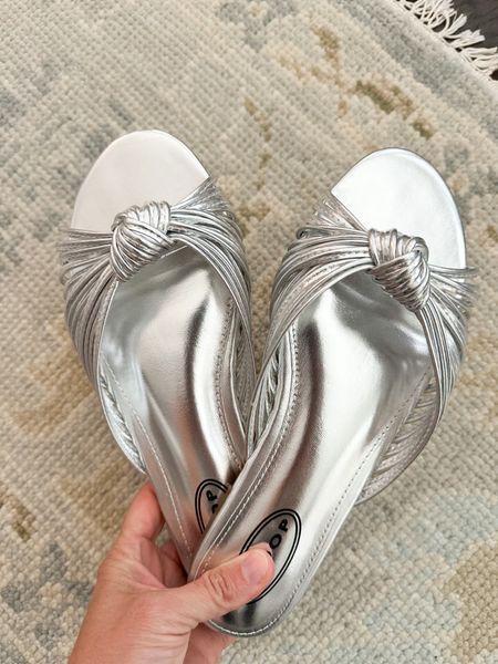 $20 metallic silver sandals 
TTS - comfy and stylish sandals


#LTKSeasonal #LTKShoeCrush #LTKWorkwear