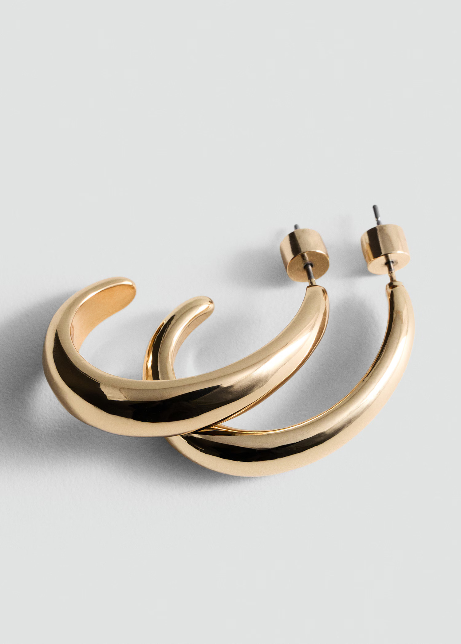 Thin oval hoop earrings - Women | MANGO United Kingdom | MANGO (UK)