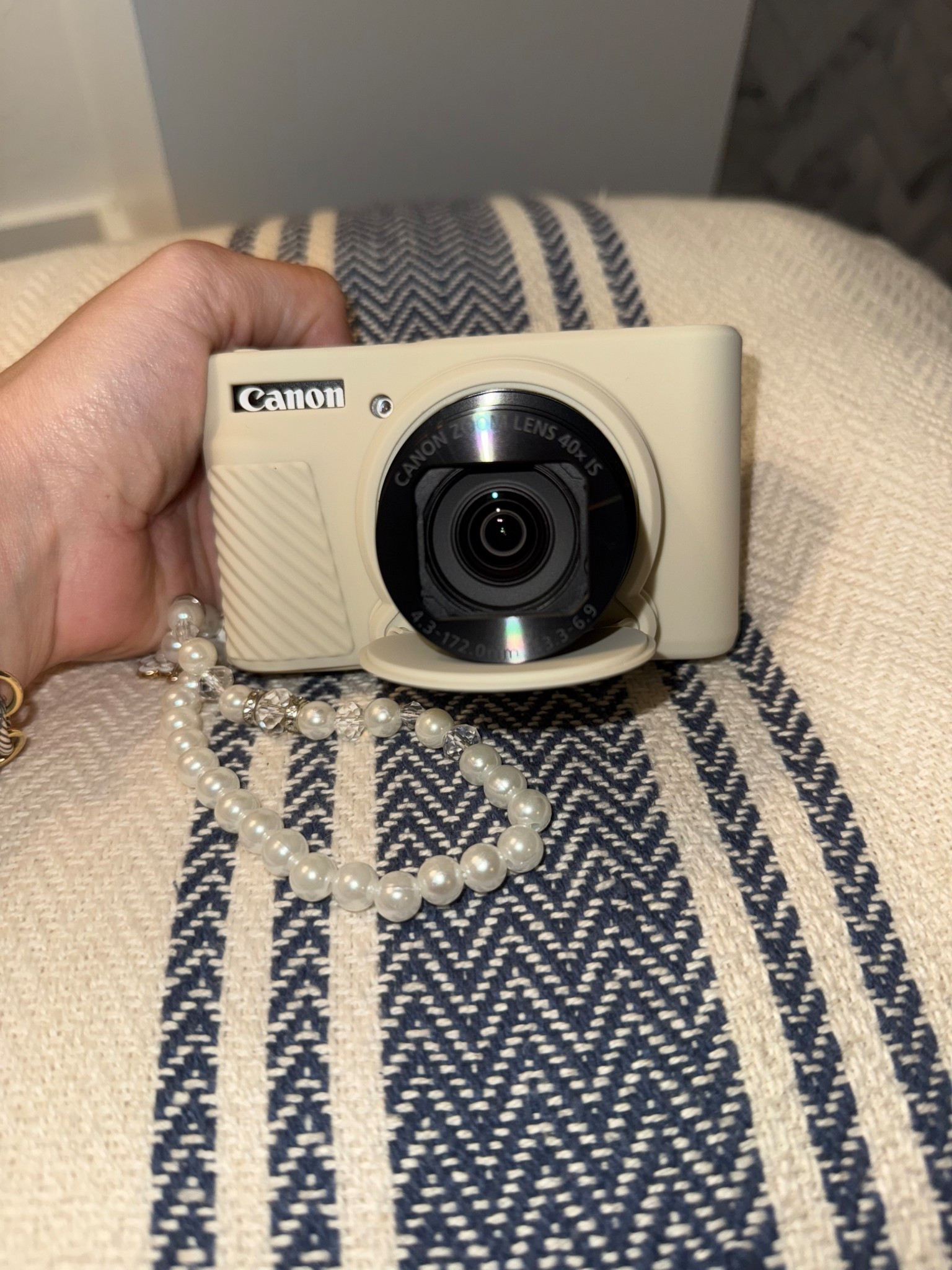 Game changer alert 🚨 This compact cam is giving HD throwback, effortless vintage vibes, and total main character energy 💫 It’s small, it’s chic, and I linked it all on LTK because yes, you need it too! 📸✨ #ltktech #ltkready #canoncamera #canonsx740hs

#LTKHome #LTKStyleTip #LTKTravel