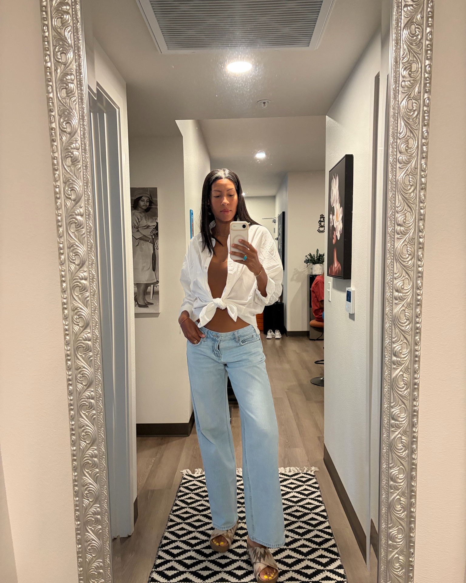 The pieces I reach for over and over are never the loudest ones.

An oversized white button-down, nude bodysuit, relaxed denim, simple jewelry, and comfortable slides.

Linked everything I’m wearing (or the closest versions).

#LTKdayinmylife #LTKvlog #LTKOver40