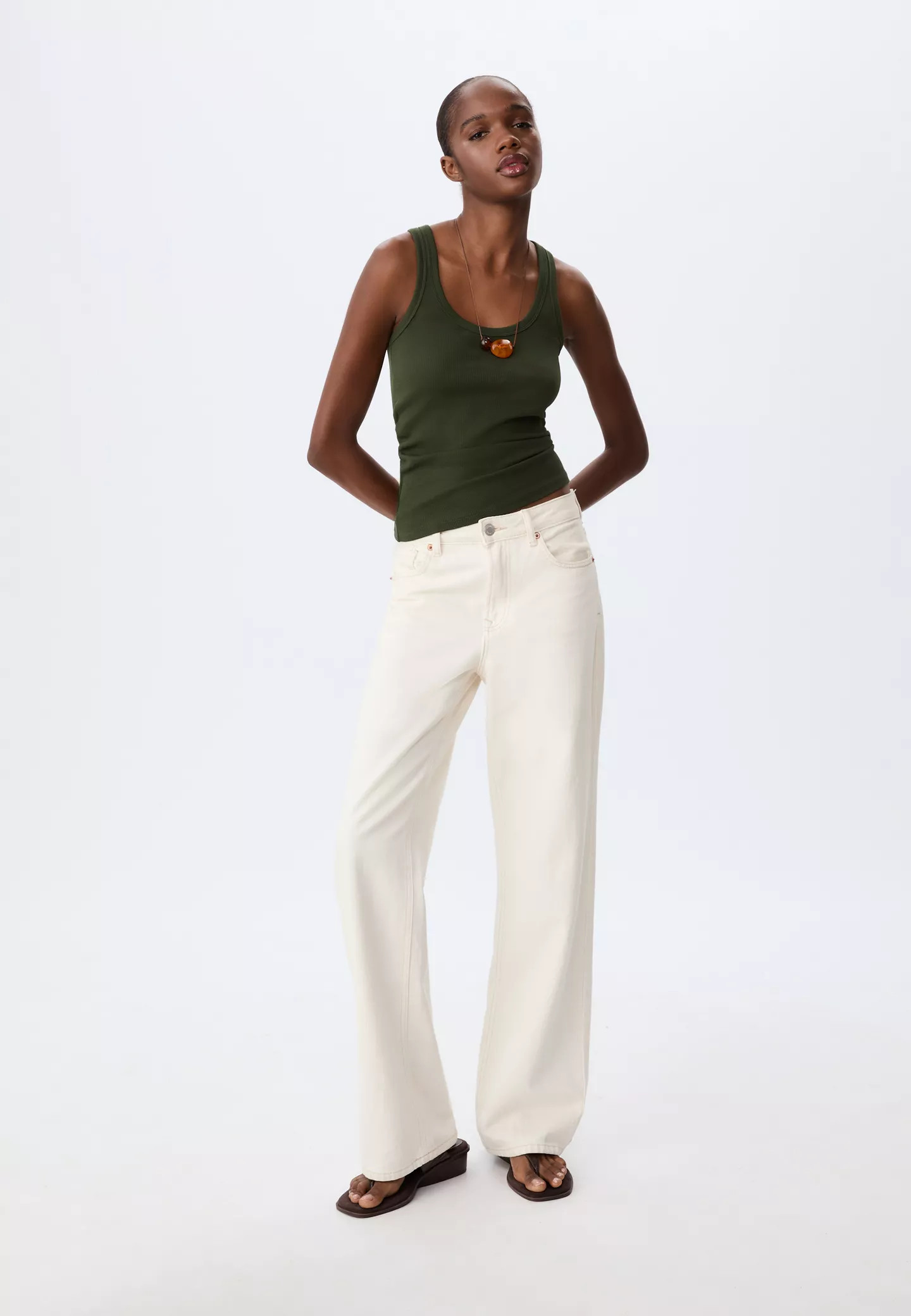 D92 straight wide jeans | Stradivarius (UK)