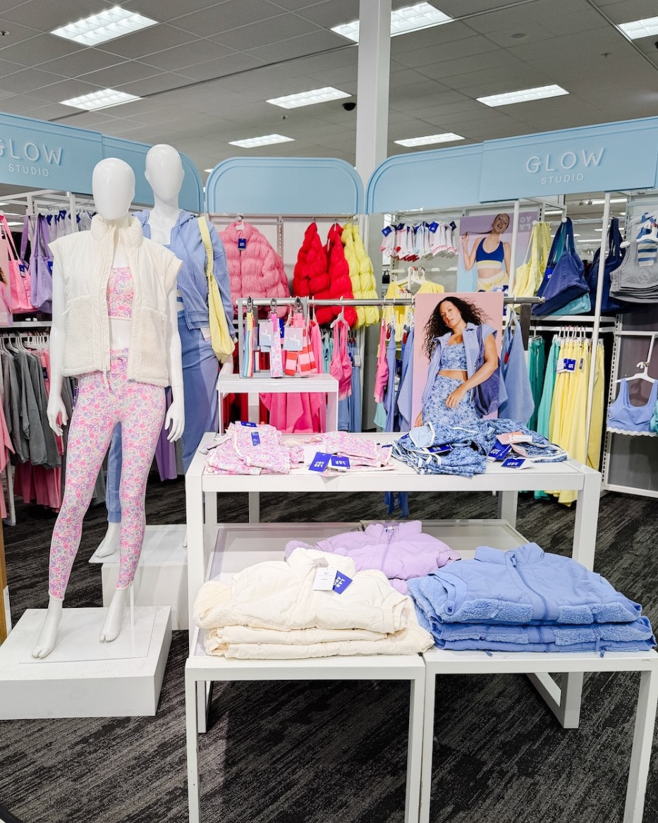 Obsessed with the new JoyLab activewear collection that will be available to shop 12/14. Love the scallops, color block, fun colors & more

#LTKfitnessgoals #LTKmorningroutine #LTKActive