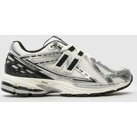 New Balance 1906r Trainers in White & Black, Size: 6 (EU 39½) | Schuh