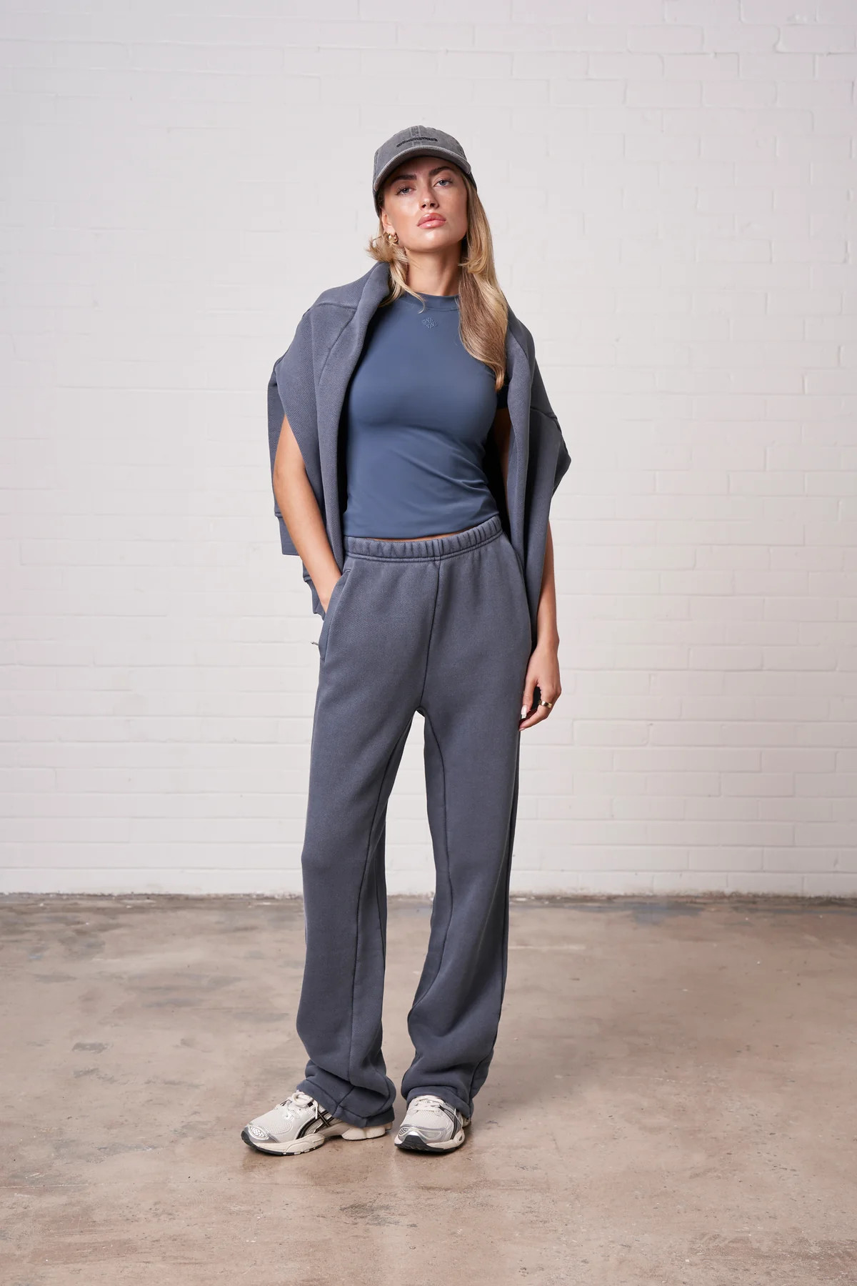 LAUNDERED CLASSICS STRAIGHT LEG JOGGERS - PETROL BLUE | The Couture Club