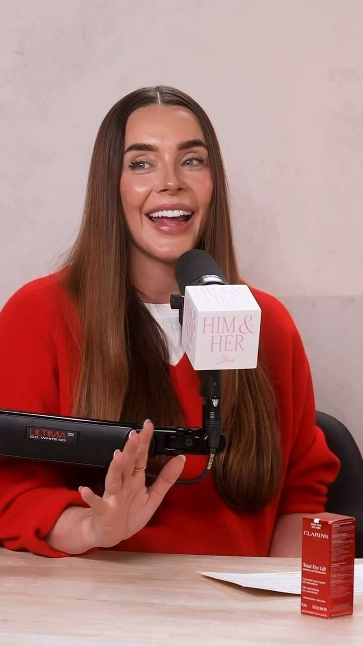 Three things I do for my under eyes because I refuse to look tired.

• Ice roll every morning. Non-negotiable. Puffiness doesn’t stand a chance against the most coldest ice roller. 

• An eye cream that lifts without giving me milia (you know those little white under eye  !) I’ve been using @clarinsUSA Total Eye Lift and my under eyes look smoother, firmer, and awake. 

• Be gentle BUT be consistent. Light tapping only. No dragging. Every single day or it doesn’t count. I like to use my ring finger, so it’s extra gentle. 

 #clarinspartner