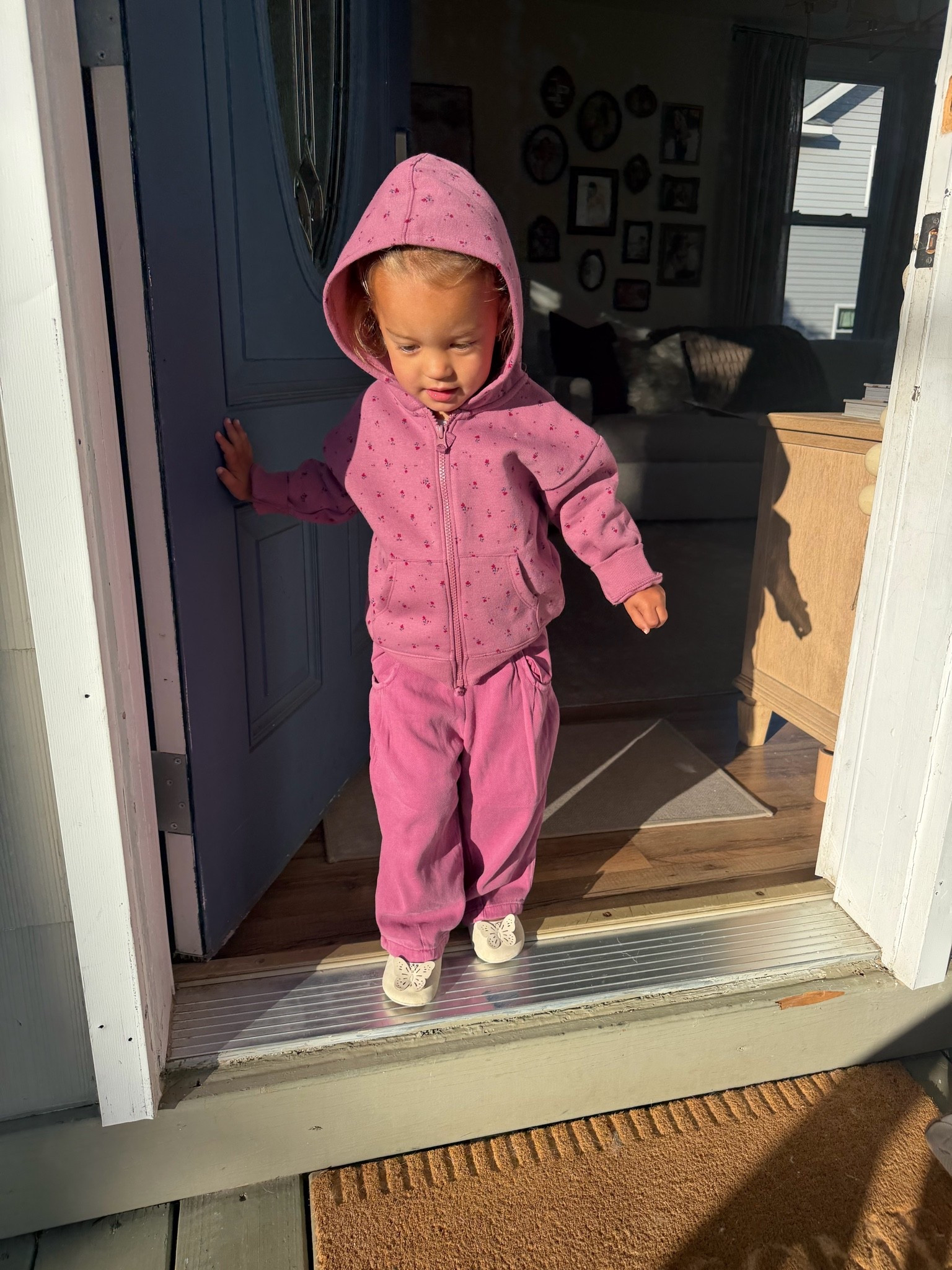 True to size - wearing 2t in both