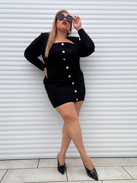 Sexy girl❤️❤️ black dress al estilo balmain mi size 18

#LTKSeasonal #LTKplussize #LTKU