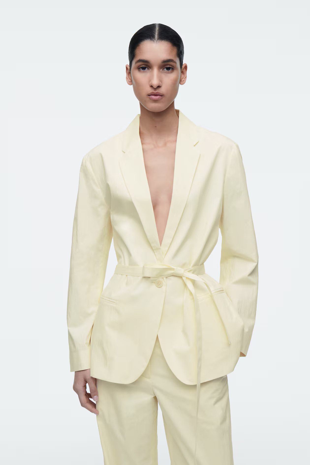 BLAZER AUS BAUMWOLLE MIT BINDEGÜRTEL | H&M (DE, AT, CH, NL, FI)