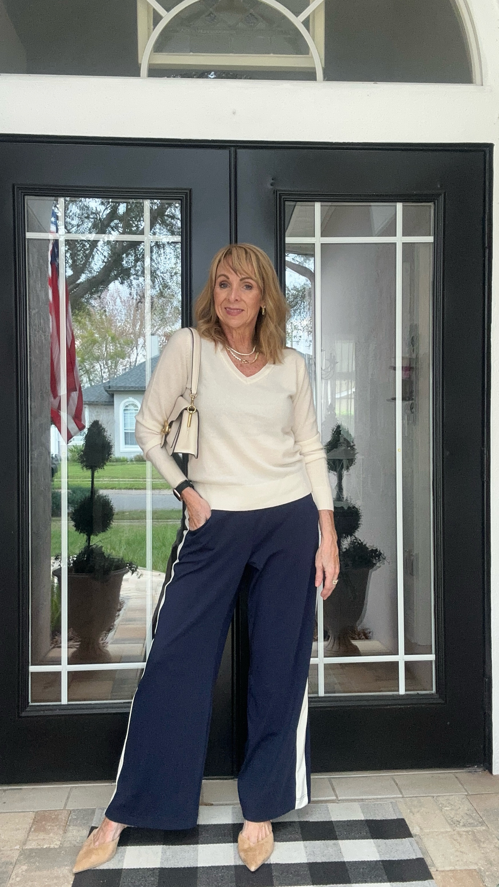 Wide leg pants are all the rage. Here’s a simple elevated casual way to style them! 
Use code KELLYANN to save on the jewelry.

#LTKFindsUnder100 #LTKShoeCrush #LTKStyleTip