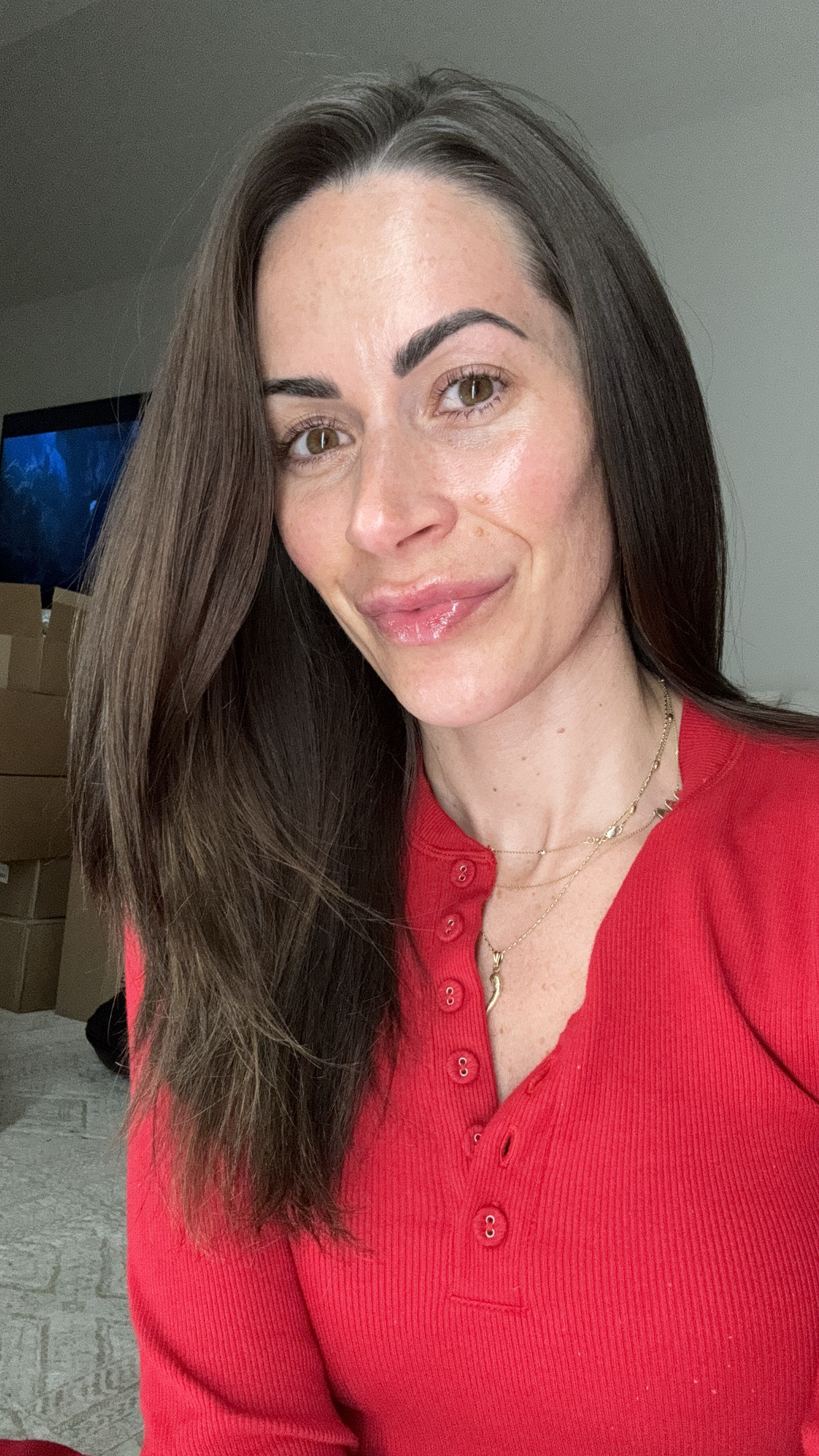 Fresh-faced and feeling confident ❤️ Sharing my go-to no-makeup makeup look with glowing skin, natural brows, and a pop of gloss. This red henley adds the perfect cozy touch to a simple yet radiant vibe.

What are your favorite tips for embracing your nighttime routine?

#NaturalGlow #FreshFace #NoMakeupLook #EffortlessBeauty 

 

#LTKFindsUnder100 #LTKBeauty