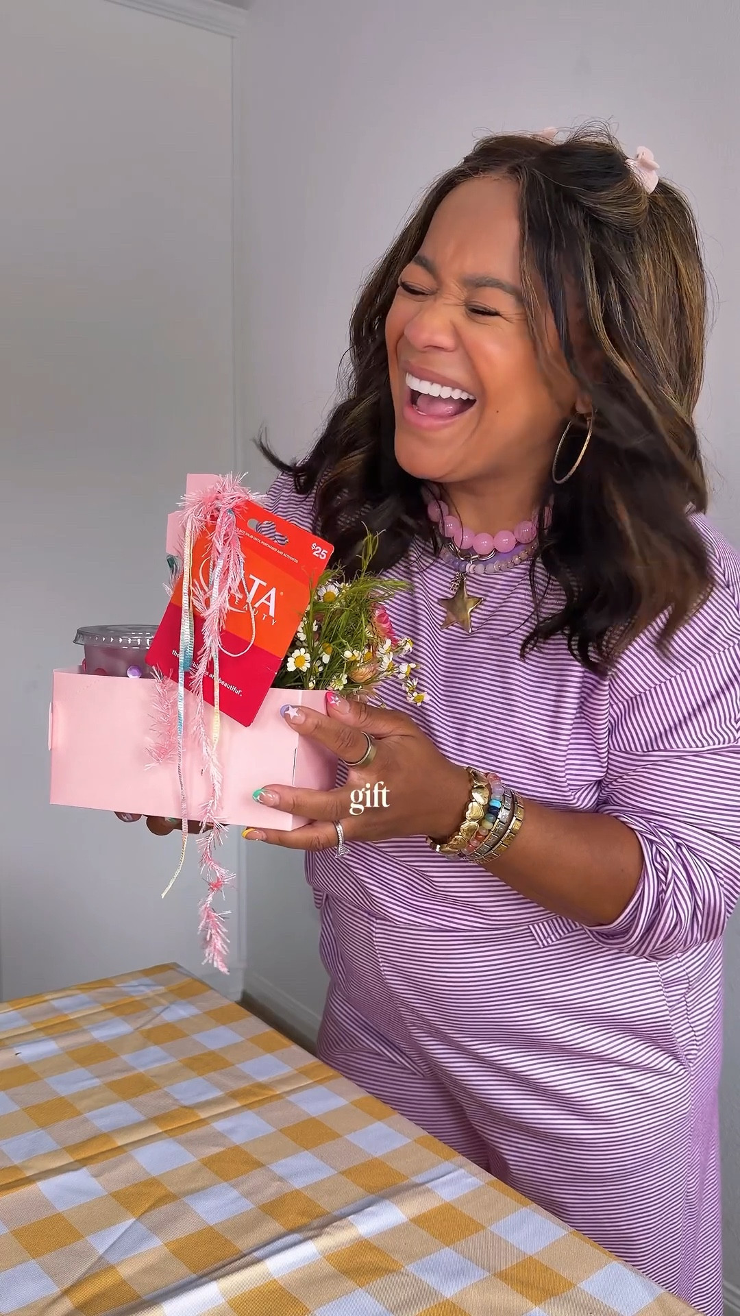 MOTHERS DAY GIFT IDEA: drink, GIFTCARD and flowers! Also love this for teacher appreciation week!

#LTKMothersDay #LTKmomlife