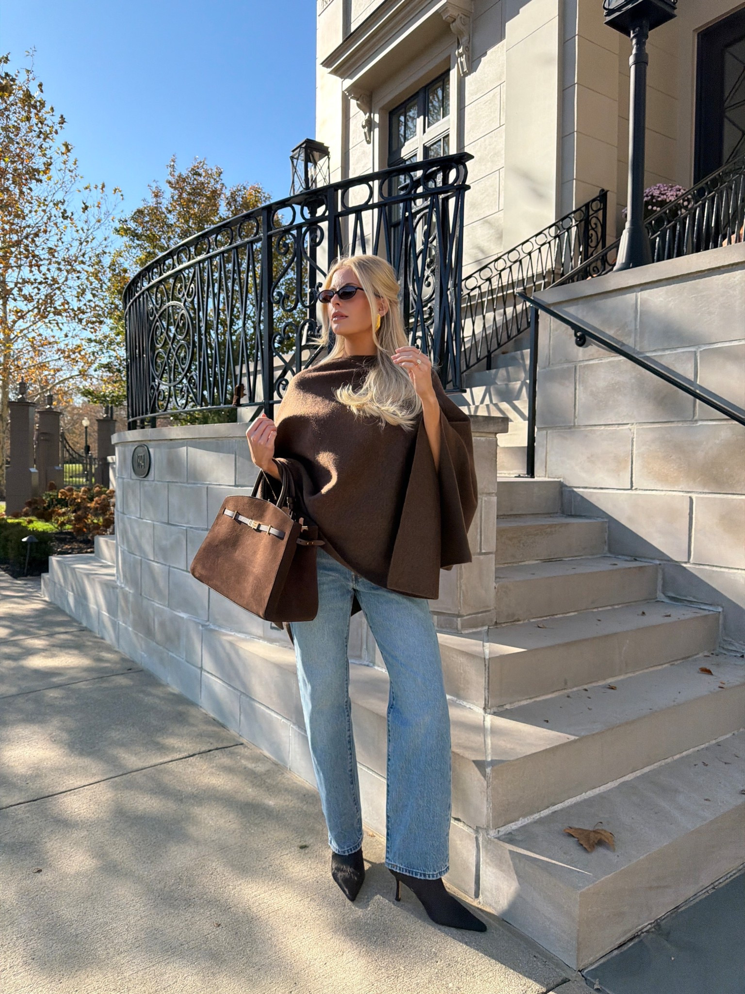 Cape is o/s (comes up as medium in cart, 26 in jeans, boots are true to size.

Code KATHLEEN15 for Aureum Collective.

#kathleenpost

Fall outfit, fall fashion, poncho, winter fashion, Thanksgiving outfit, Friendsgiving outfit, brunch outfit, shopping outfit

#LTKSeasonal #LTKHoliday #LTKootd