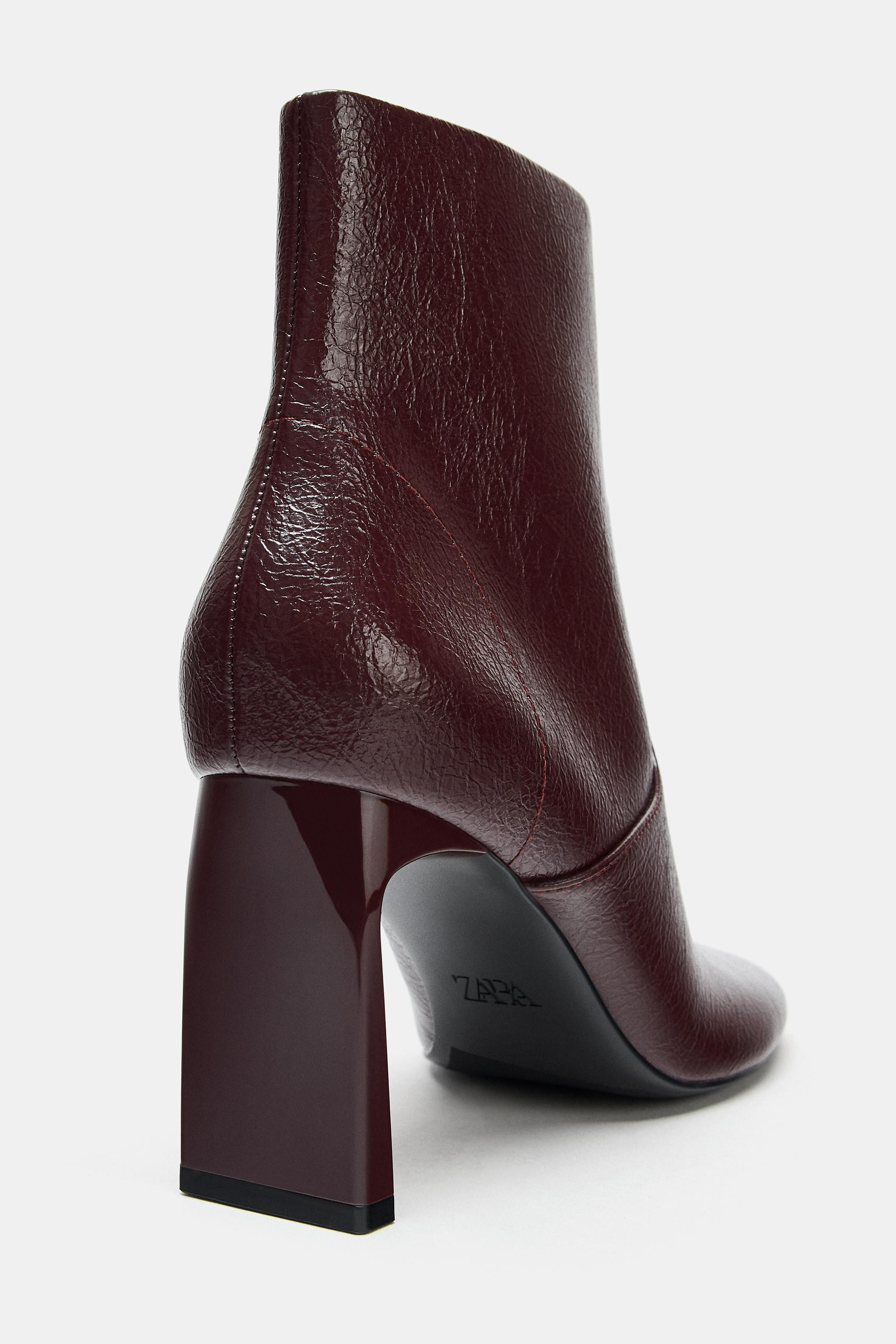 HEELED ANKLE BOOTS WITH ROUNDED TOES | Zara DE