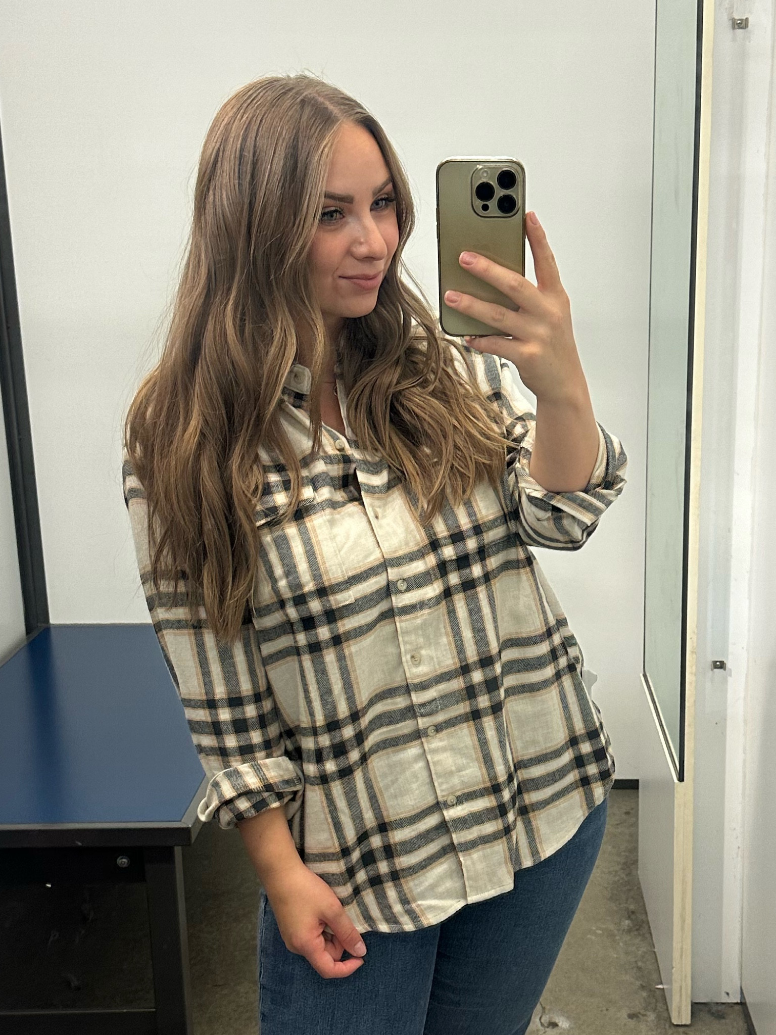 Super soft flannels on sale for $15 today! 🍁 They come in 12 colors. 5’2” / 150lbs wearing a medium.

#LTKfindsunder50 #LTKsalealert