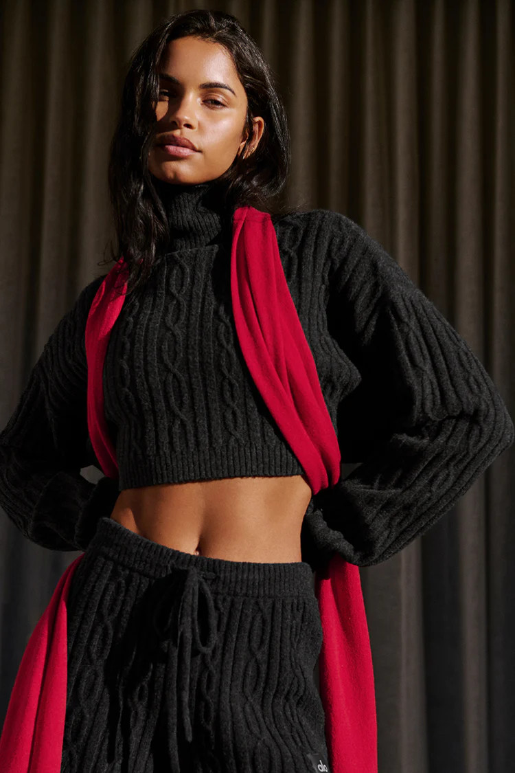 Cable Knit Cropped Winter Bliss Turtleneck Long Sleeve | Alo Yoga