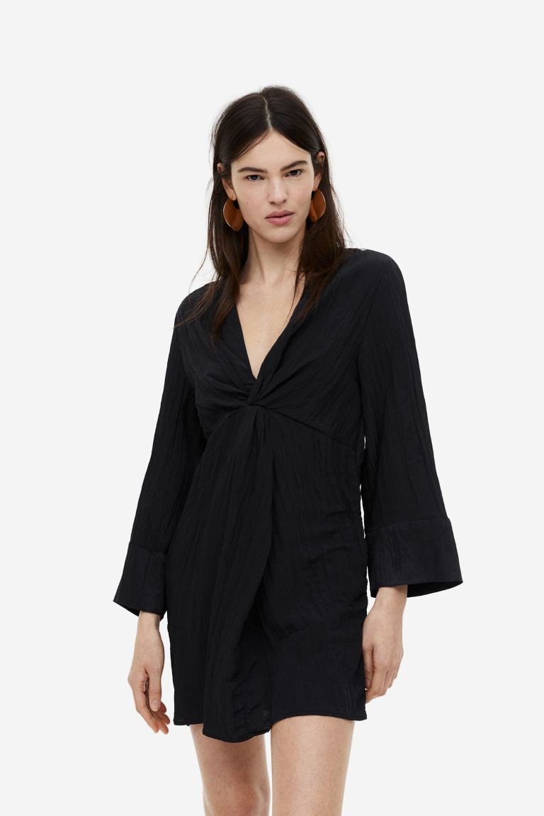 Kleid aus Strukturstoff mit Knotendetail | H&M (DE, AT, CH, NL, FI)