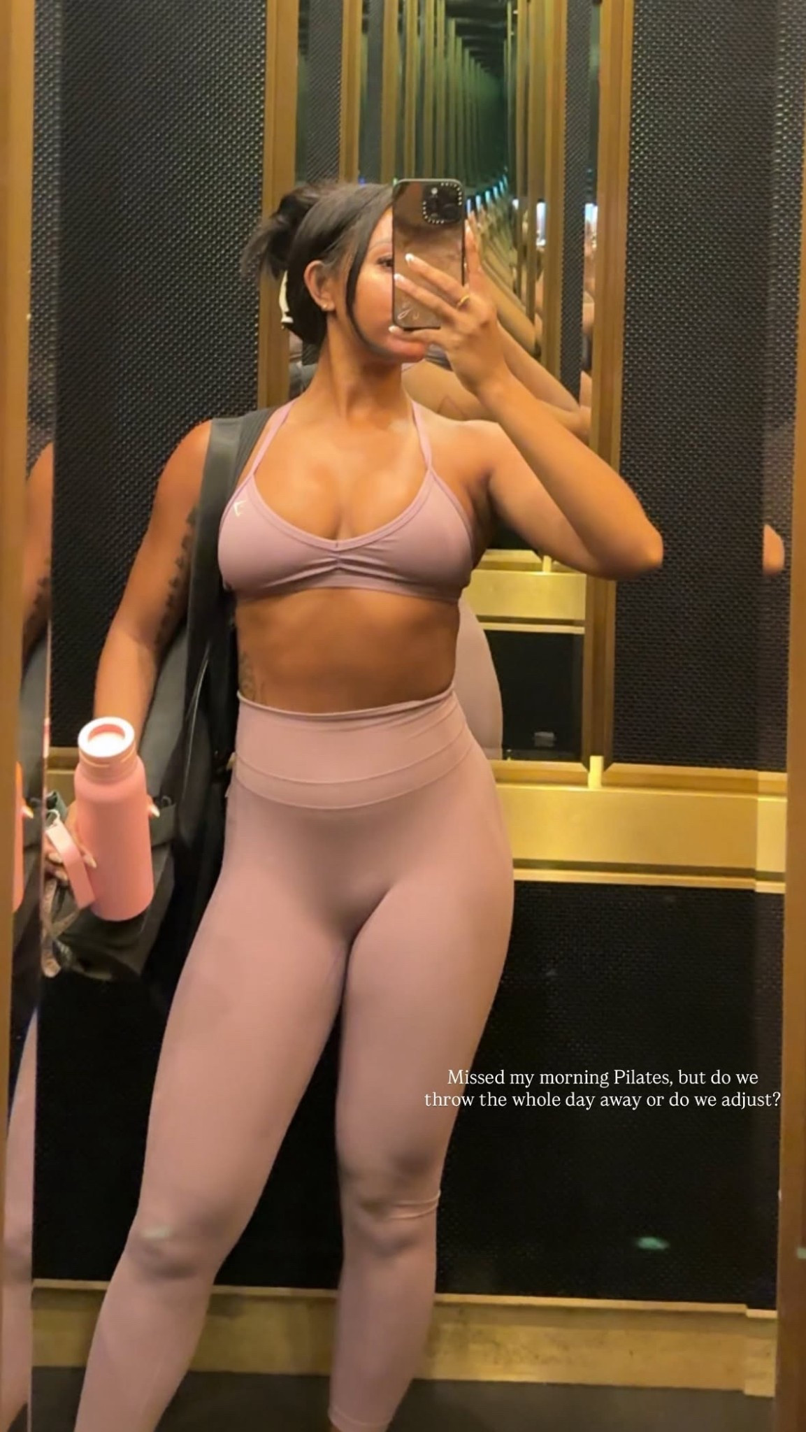 GYM OOTD


(Specific color is sold out, but linking style!)

#LTKStyleTip #LTKActive #LTKSeasonal