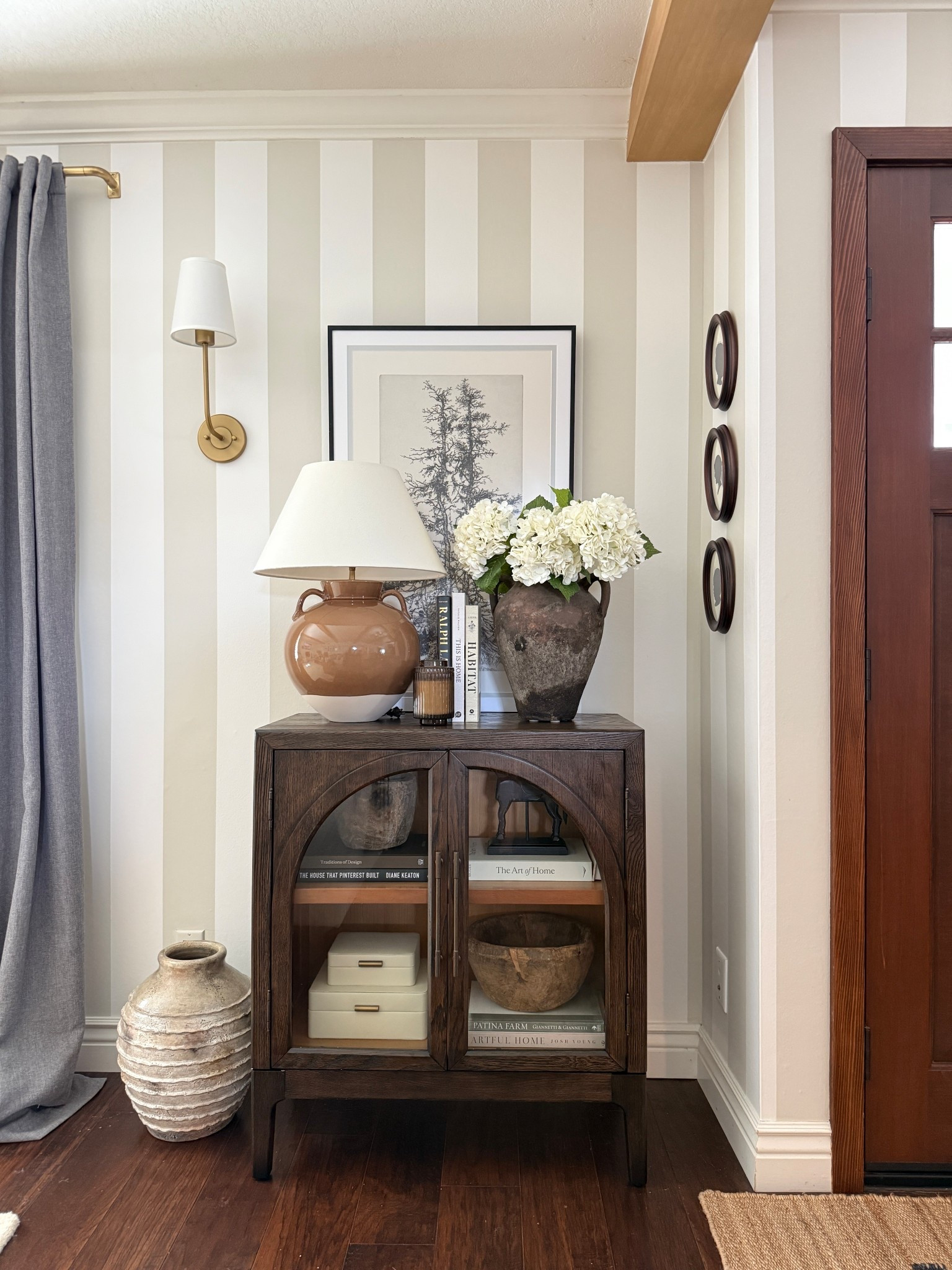 Entryway Spring Styling

#LTKSeasonal #LTKmorningroutine #LTKHome