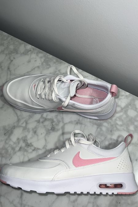 Womens off white pink Nike sneakers 


#LTKshoecrush #LTKtravel #LTKSeasonal