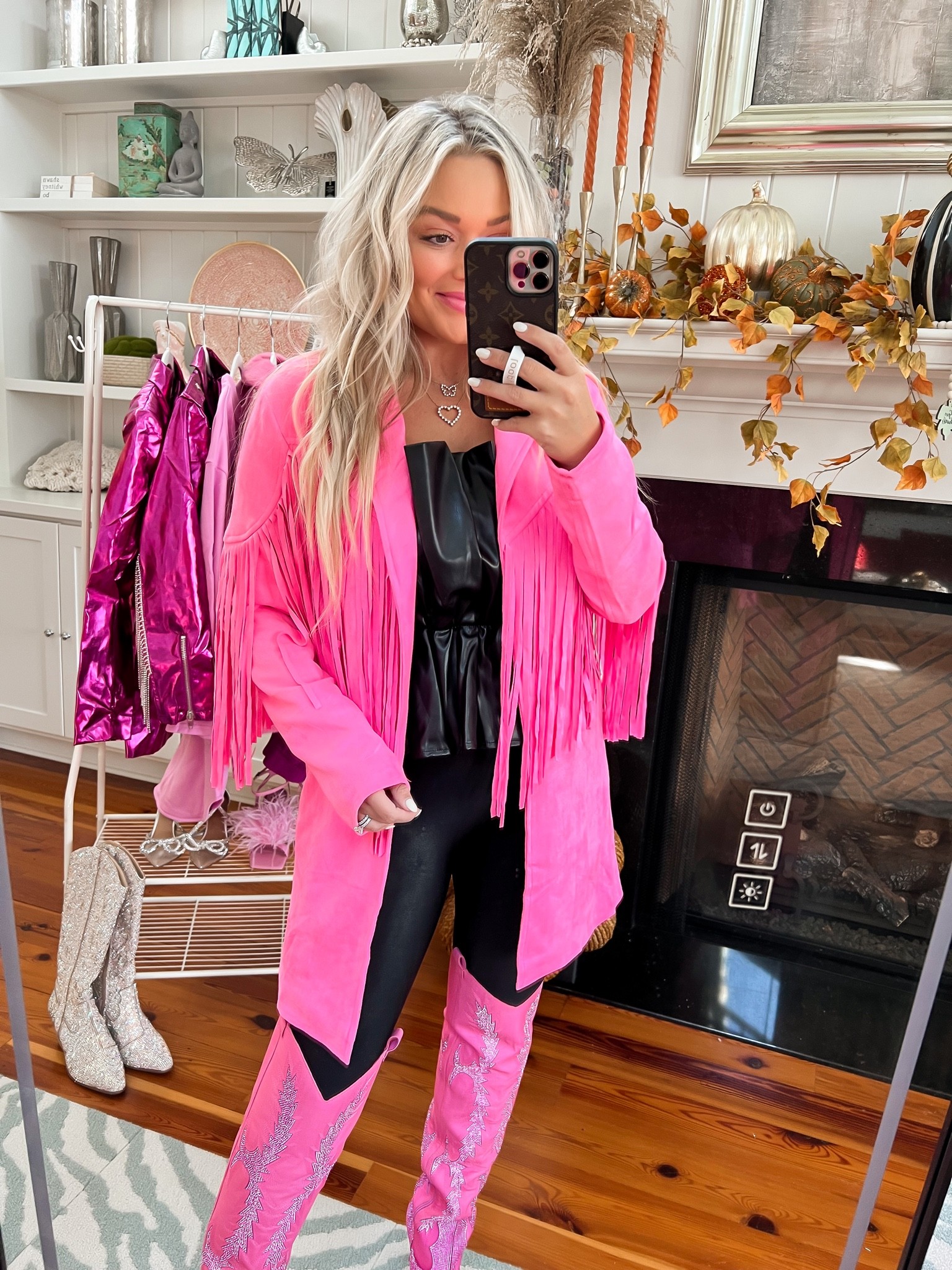 Use code WHITNEYRIFE for 15% off!
Spanx 10% off + free shipping = WHITNEYXSPANX

Nashville style 
Birthday outfit
Bling boots
Suede fringe jacket 


#LTKHoliday #LTKtravel #LTKshoecrush