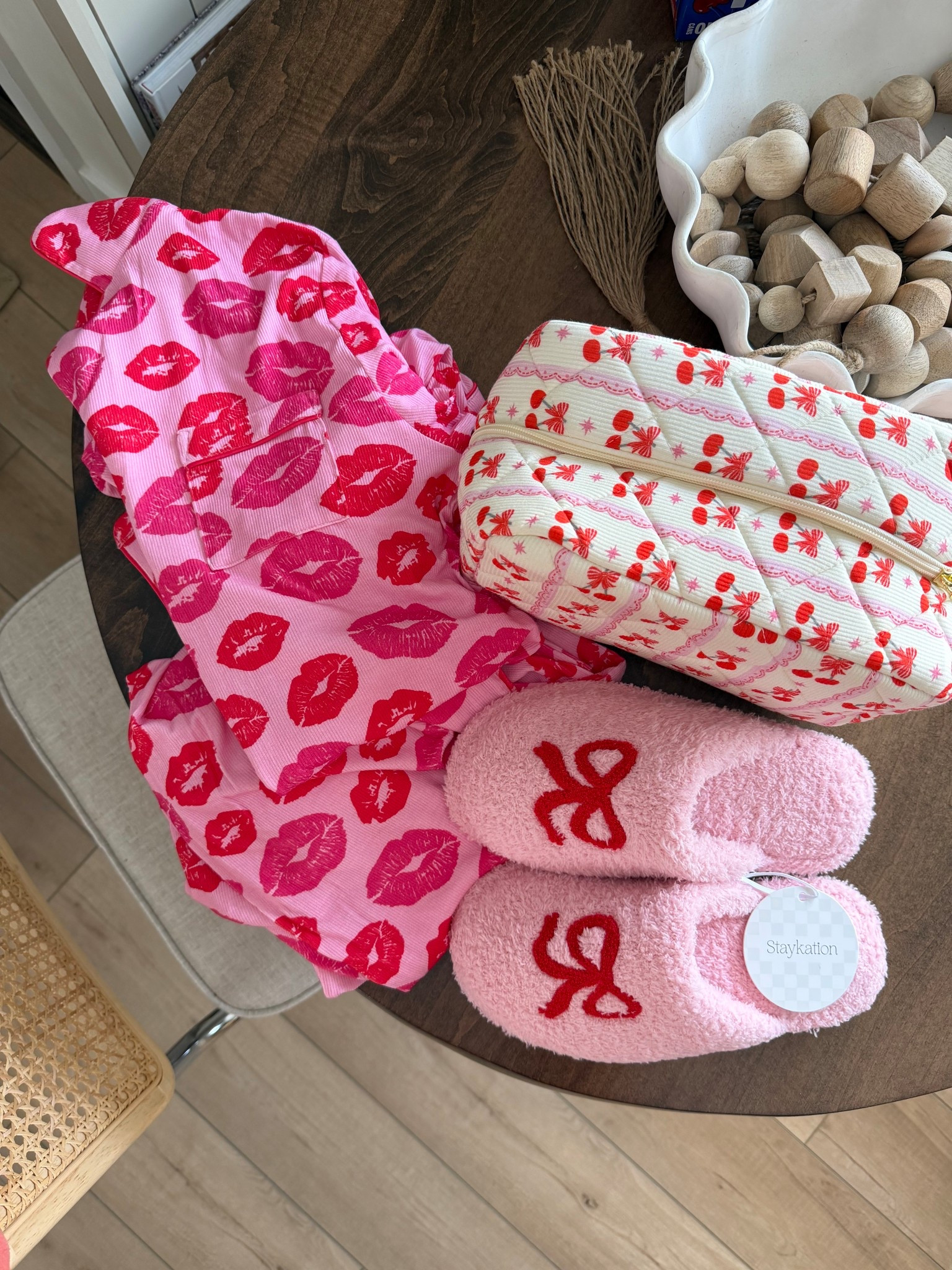 The cutest Valentine’s Day finds from Staykation 💕

#LTKHome #LTKSaleAlert #LTKValentine