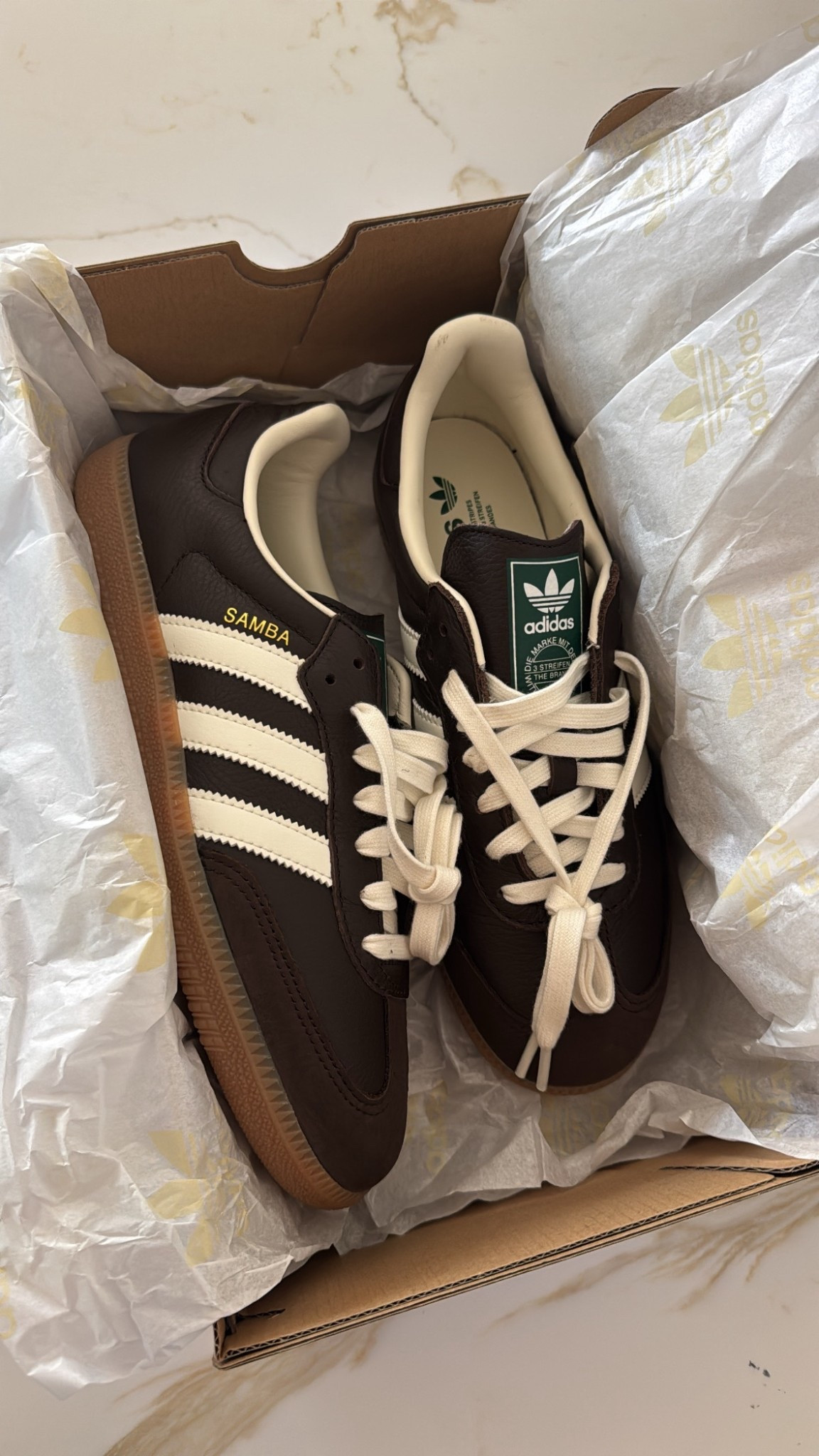 chocolate brown adidas sambas for fall! these are men’s and i’m wearing the size 7. the 7.5 was too big! 

#LTKSeasonal #LTKShoeCrush #LTKFindsUnder100