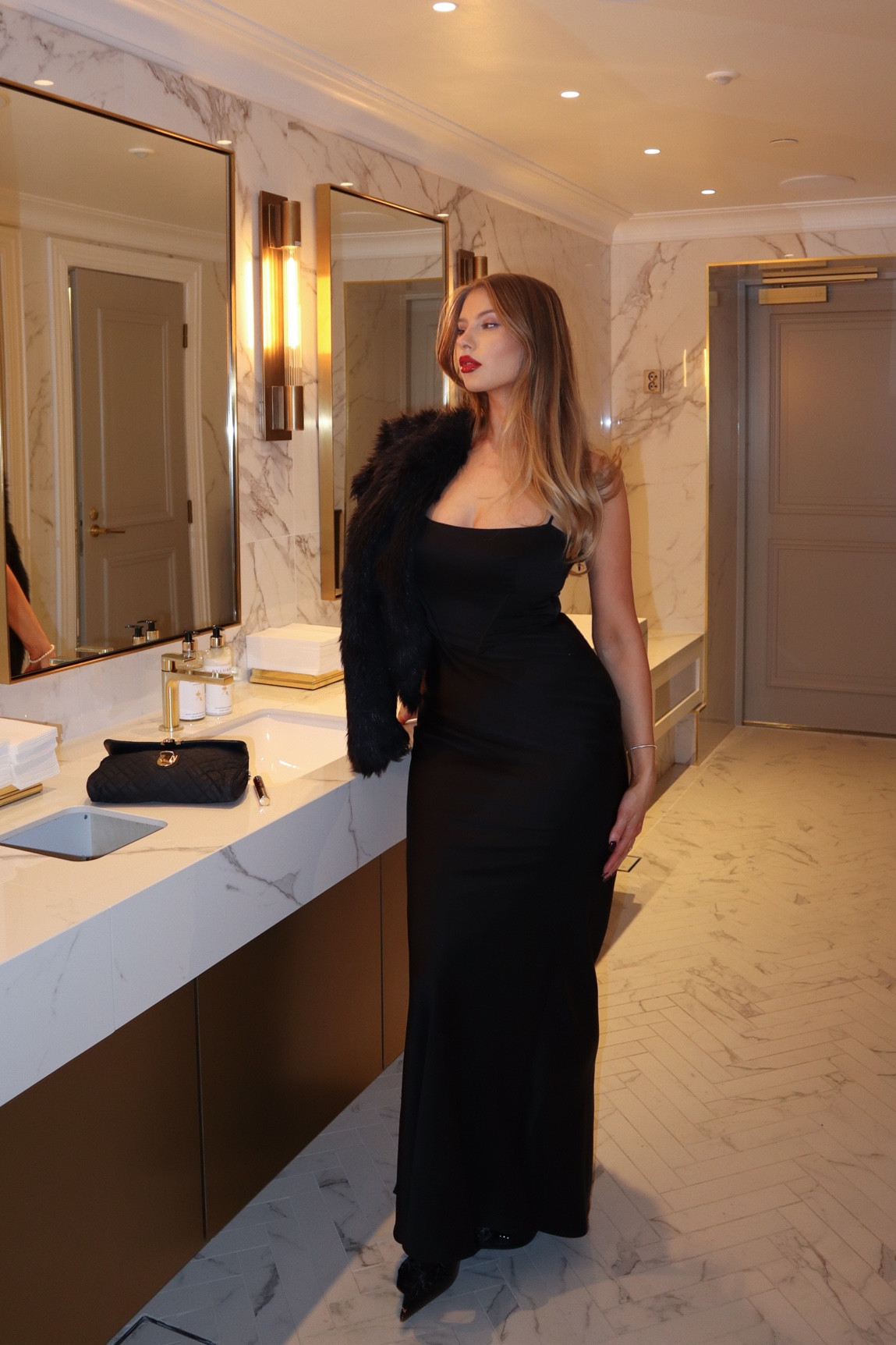 The go-to black dress 🖤✨ 

#LTKHoliday #LTKwedding #LTKeurope