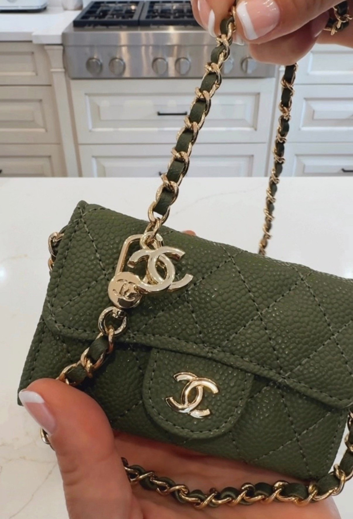 Under $30 Mother’s Day gift idea
Wallet on a chain
Chanel 


#LTKSaleAlert #LTKMothersDay