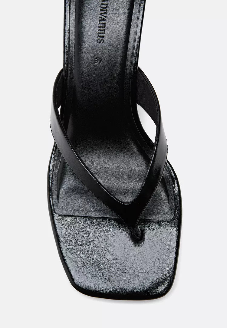 Thong heeled sandals - Women's fashion | Stradivarius United Kingdom | Stradivarius (UK)