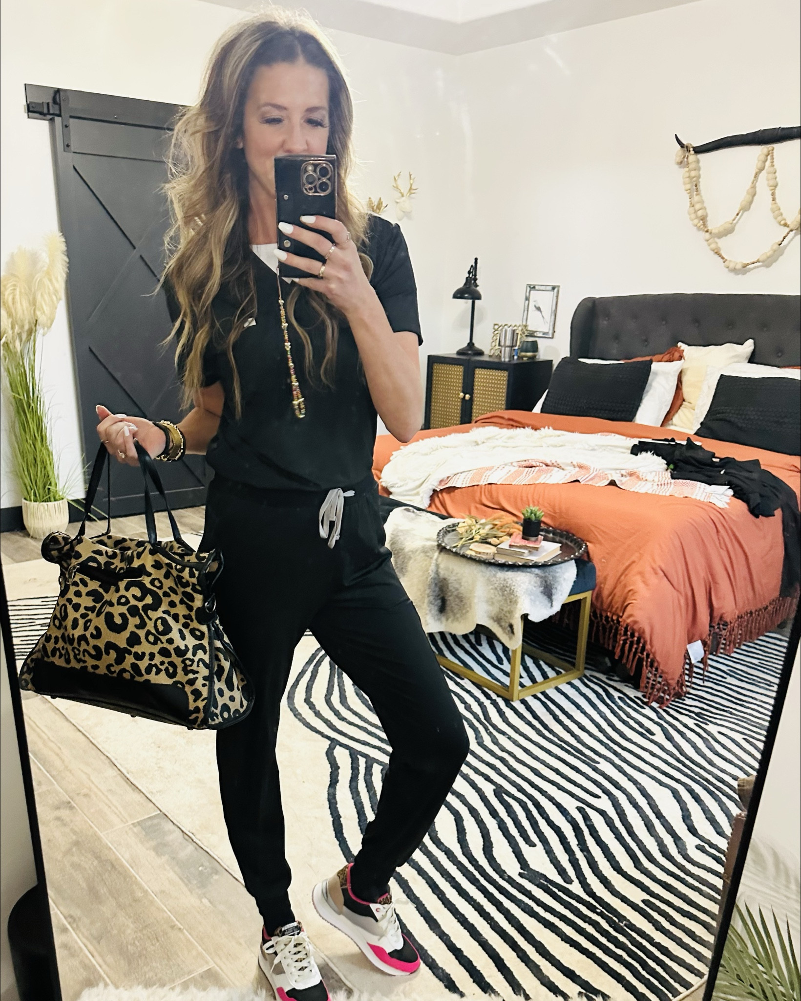 Let’s talk Some
Buttery soft scrubs and 🔥 kicks! 

#LTKSaleAlert #LTKActive #LTKWorkwear