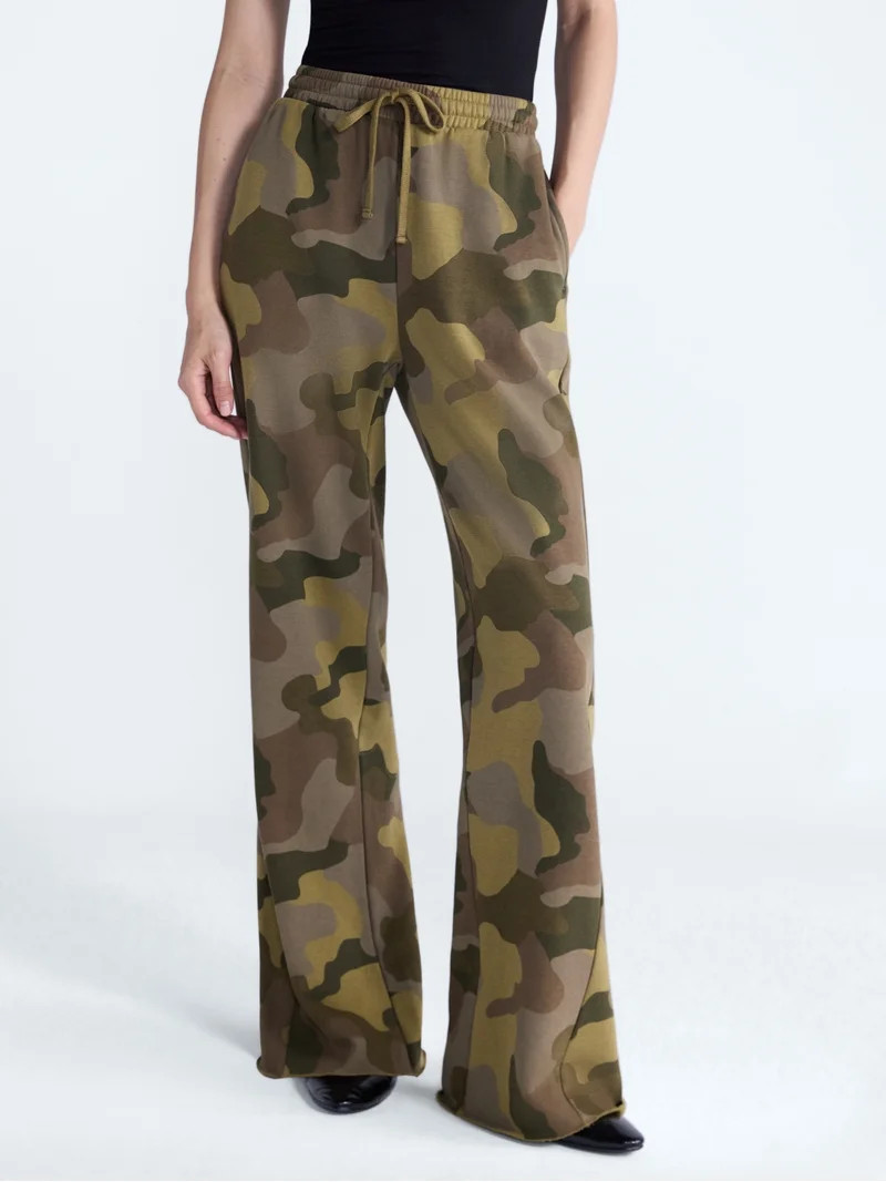 Scoop Women\u2019s and Women's Plus Mineral Washed Fleece Flare Leg Sweatpants, Sizes XS-4X | Walmart (US)
