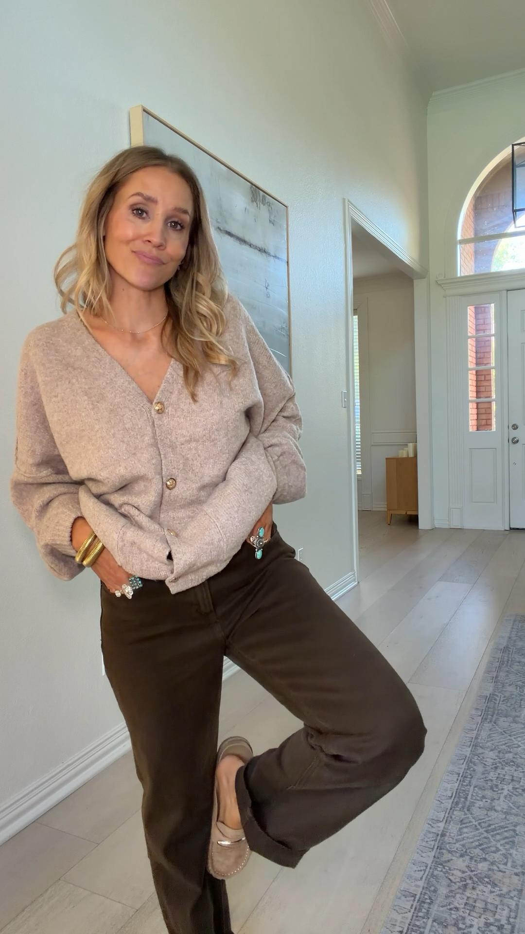 I wish I was kidding when I say these jeans are un dupe-able! I have yet to find any nearly as good! The brown is perfect for fall 🍂🤭

#LTKdayinmylife #LTKootd #LTKgrwm