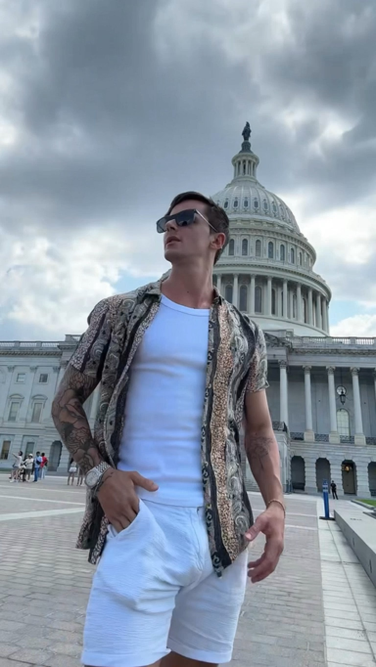 Styling @rollasjeans Shirt with a total white daily summer look 🪽
Similar Shirt linked heree

#LTKMens #LTKTravel #LTKStyleTip