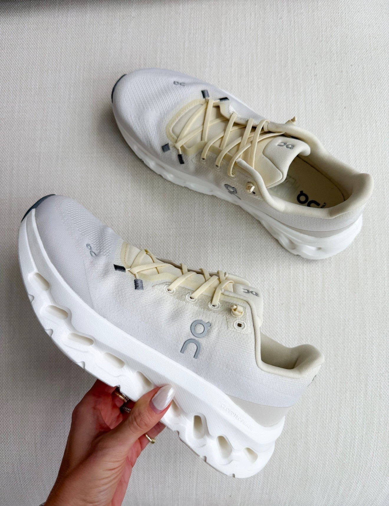 Sneakers, tennis shoes, everyday wear, elevated shoes, comfy casual shoes, annabrstyle 

#LTKootd #LTKActive #LTKmomlife