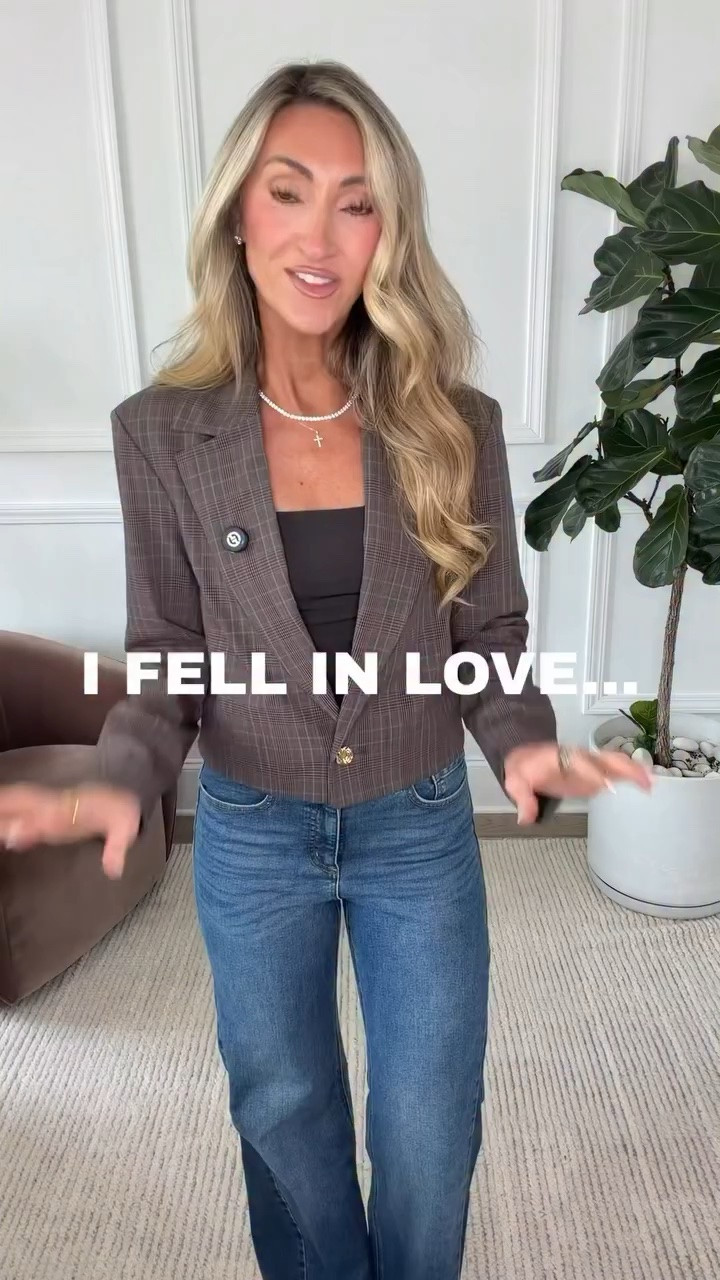 Y’all I fell in love with this blazer!🤎✨

#LTKootd #LTKgrwm #LTKSaleAlert