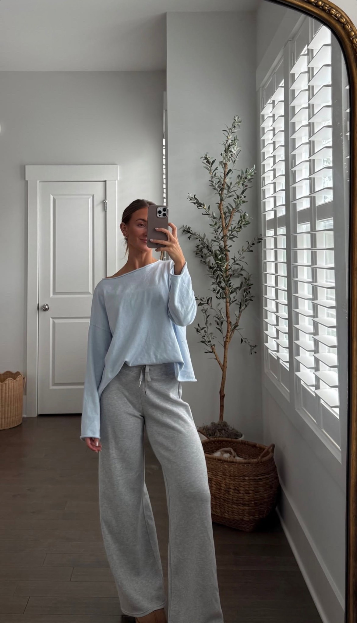 Aerie top
Spanx bottoms

#LTKootd