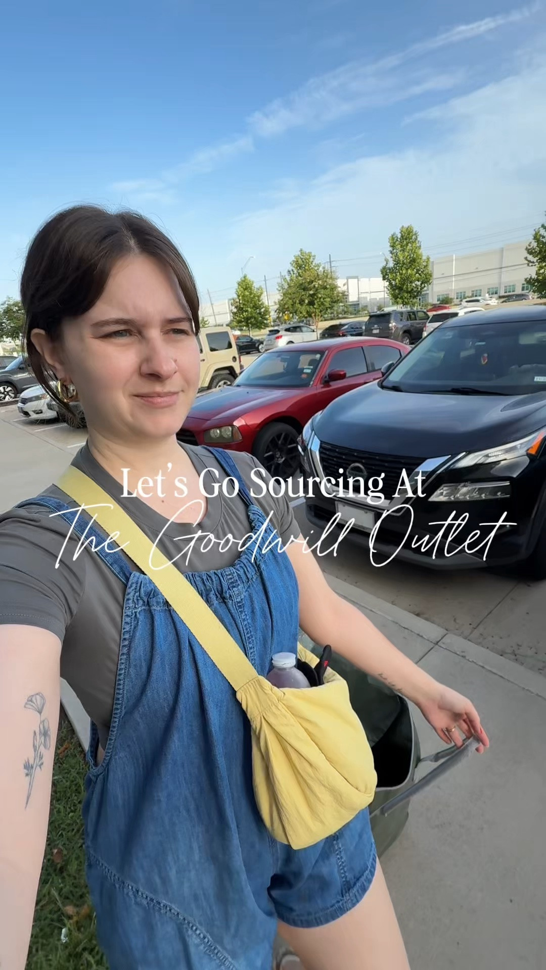 I know not all locations do things exactly the same way but this should give you an idea of how the Goodwill Bins works! 

#clothingreseller #resellercommunity #resellertips #reseller #goodwilloutlet
