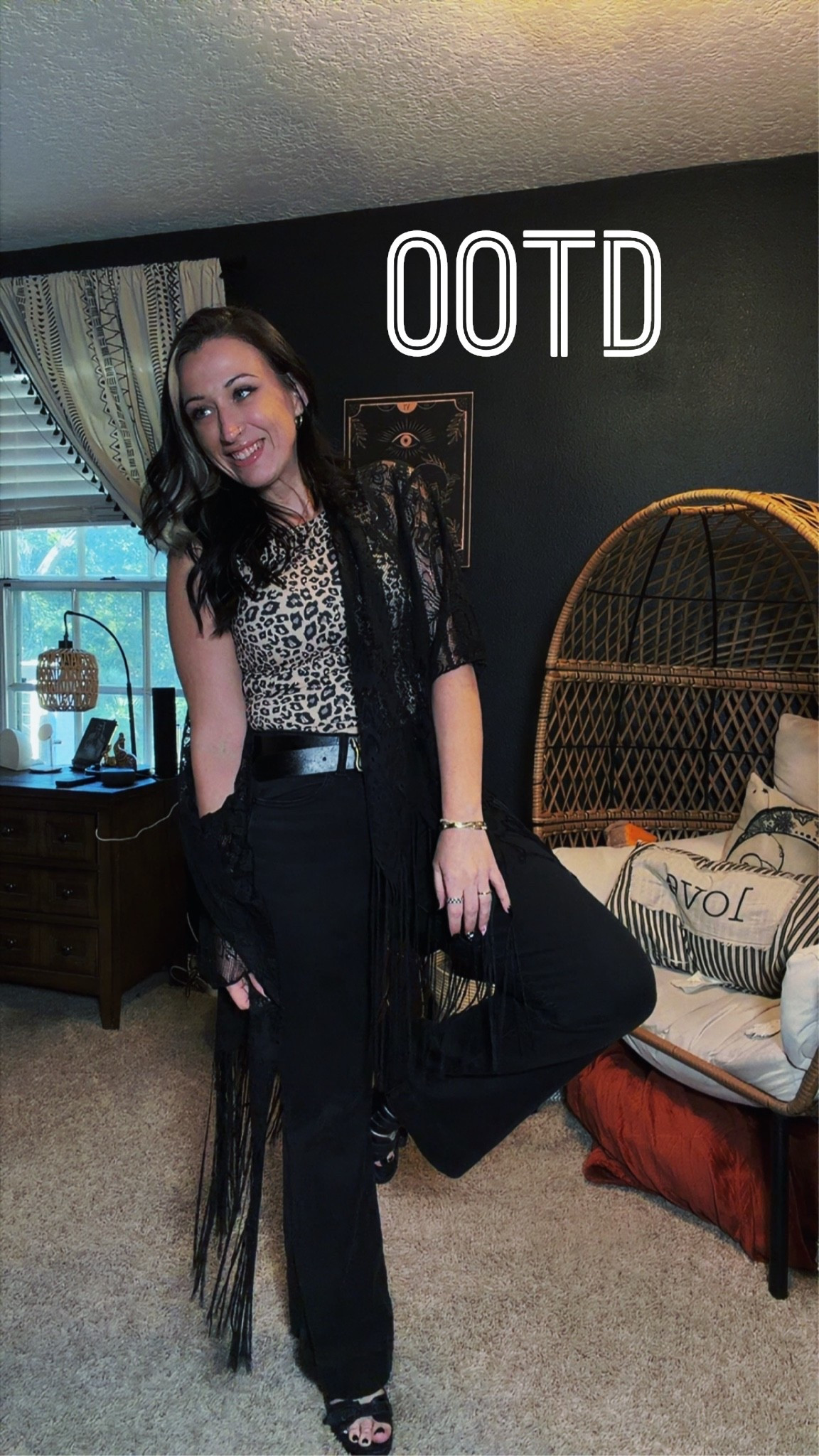 🖤 Dark, comfy, and just enough leopard.

#LTKootd #LTKU #LTKOver40