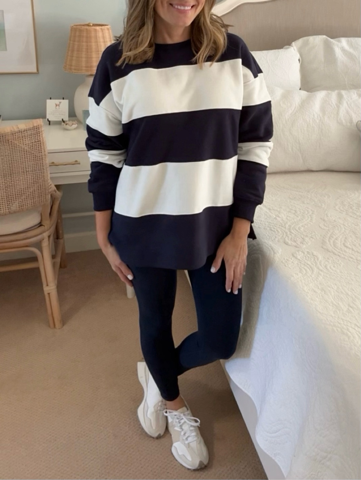 Women’s new balance 327 neutral sneakers. Oversized sweatshirt. Lululemon leggings.

#LTKFitness #LTKShoeCrush #LTKActive